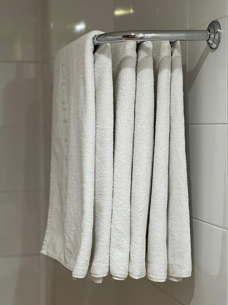 HOTEL TIO PEPE Classic Quadruple Room, City View 4