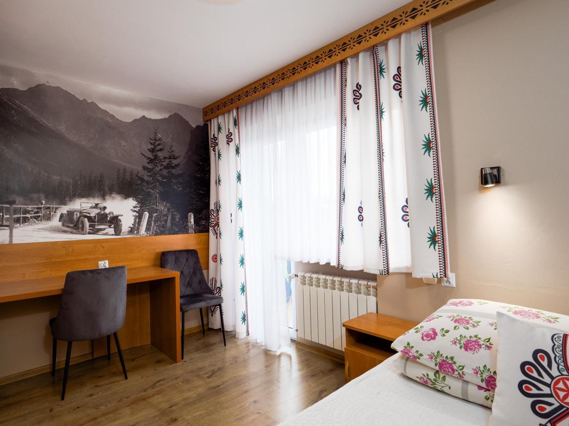Double Room with Mountain View