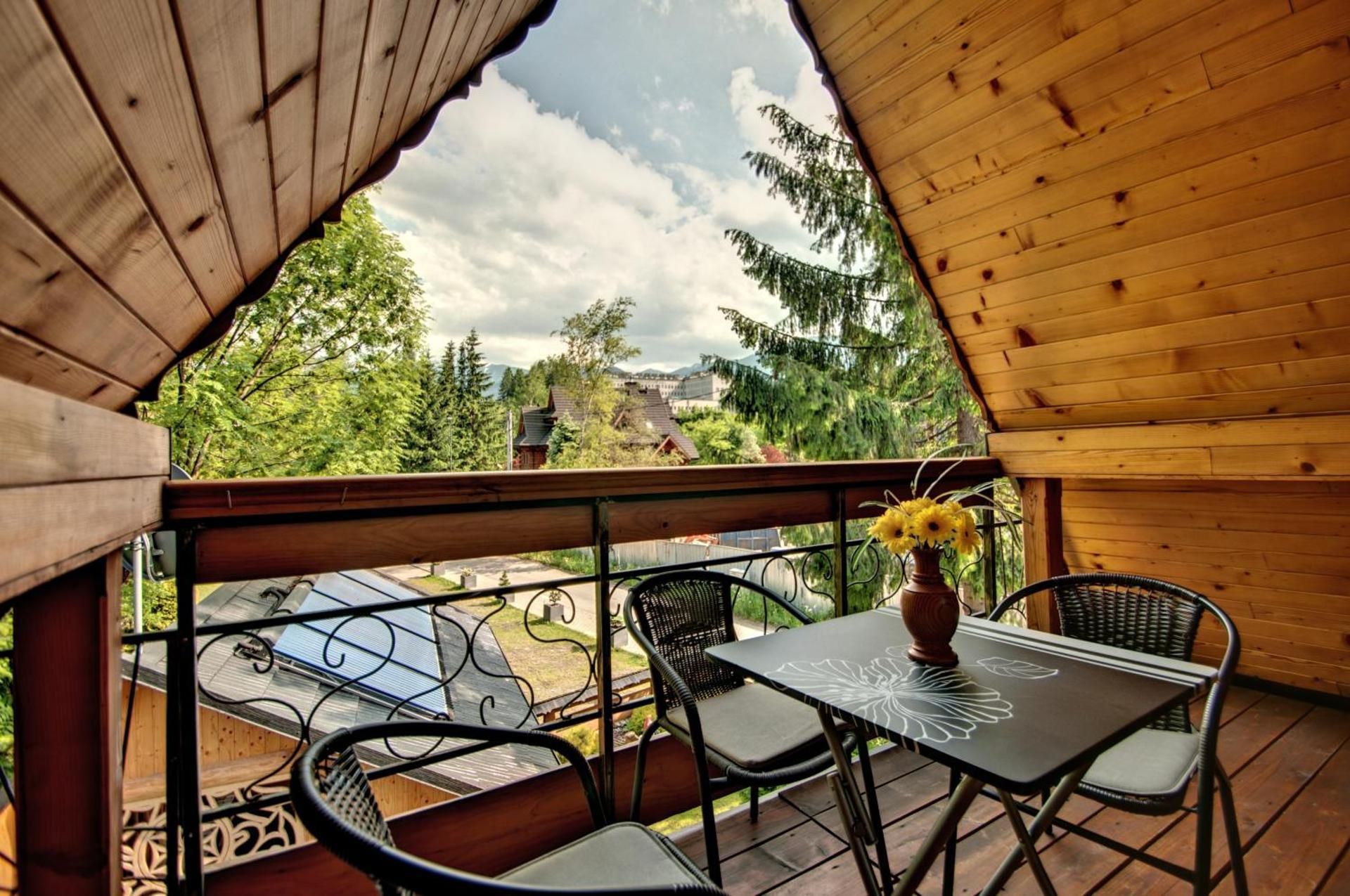 Triple Room with Mountain View