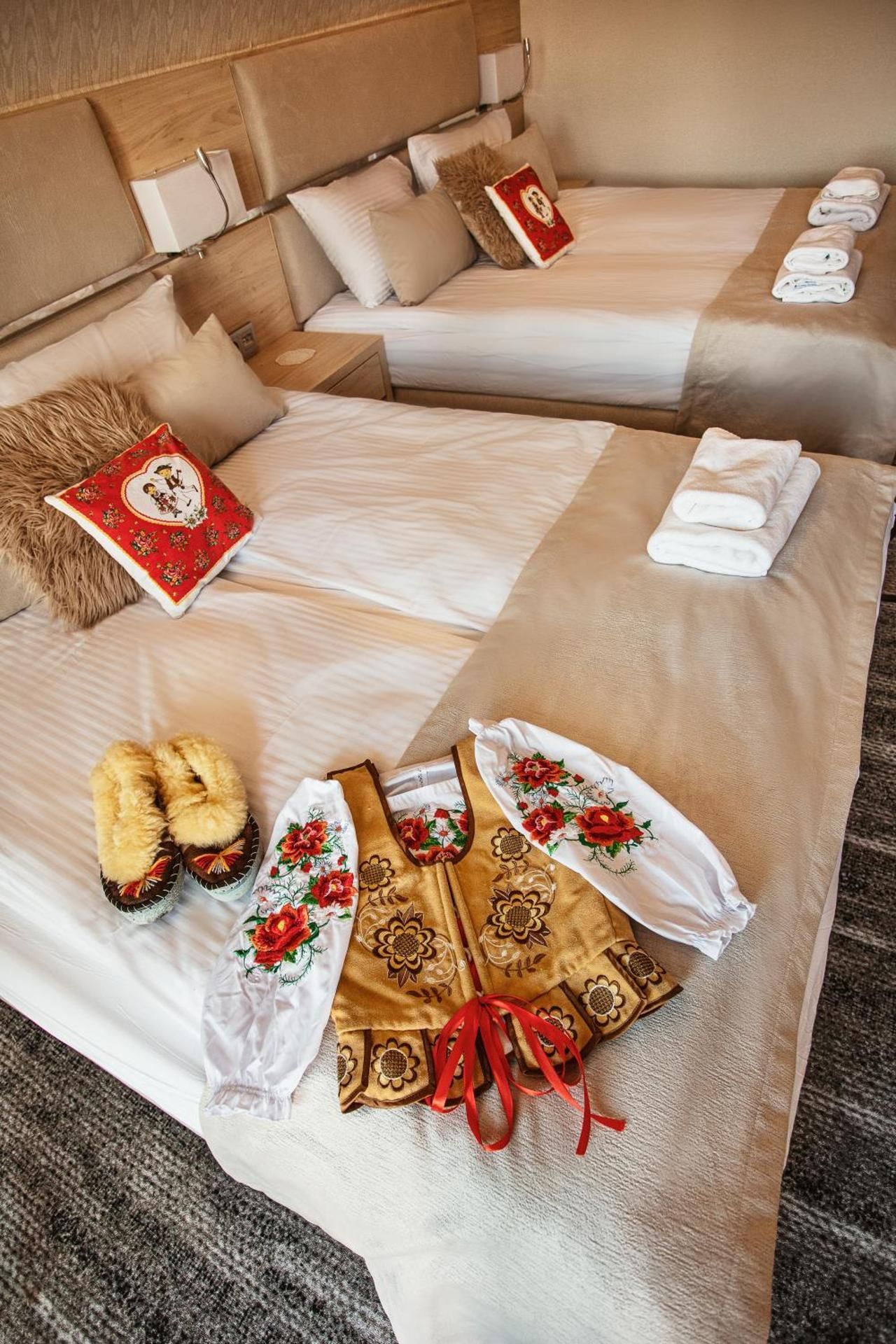 Deluxe Family Room