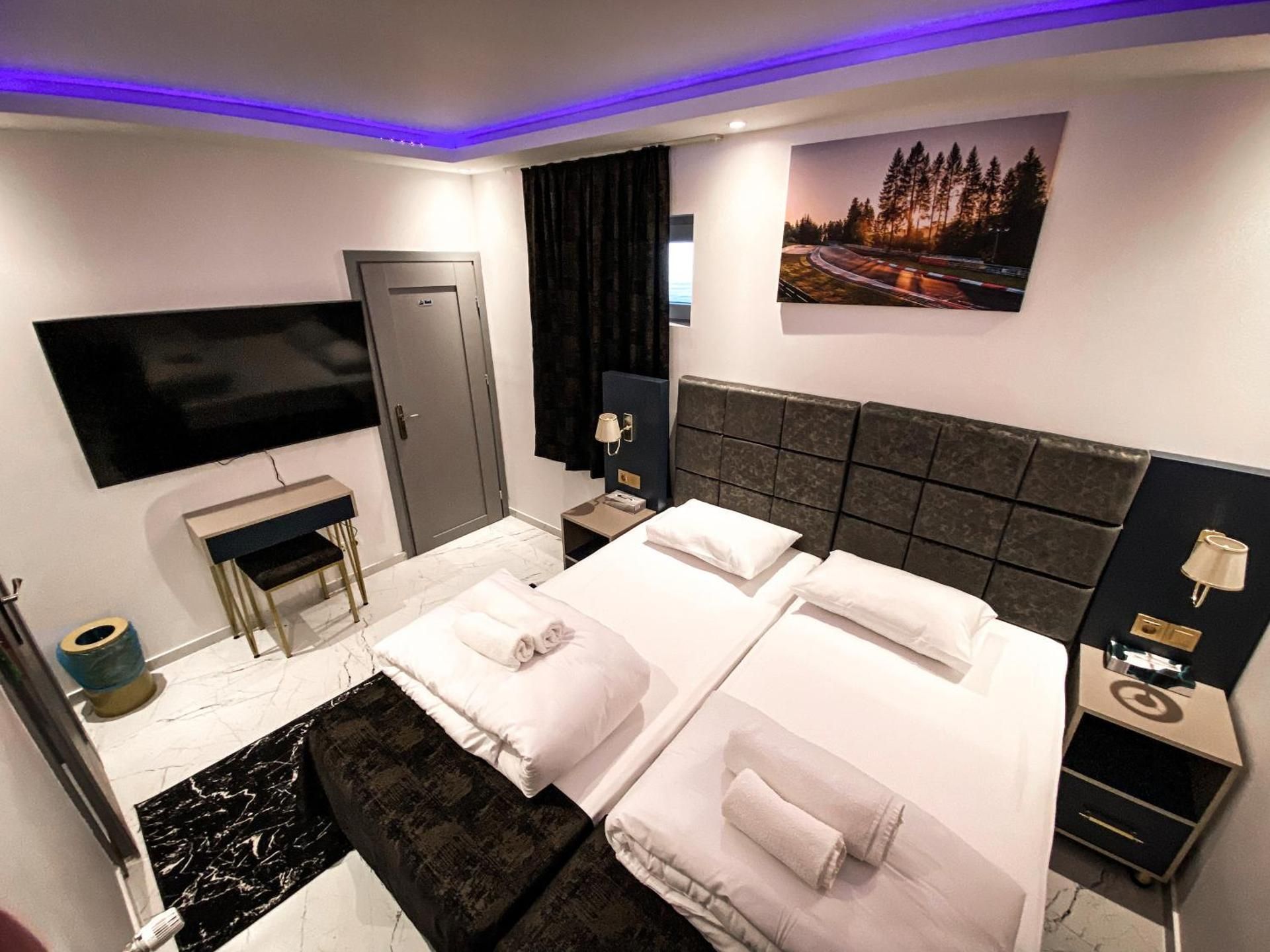 Double Room with Private Bathroom