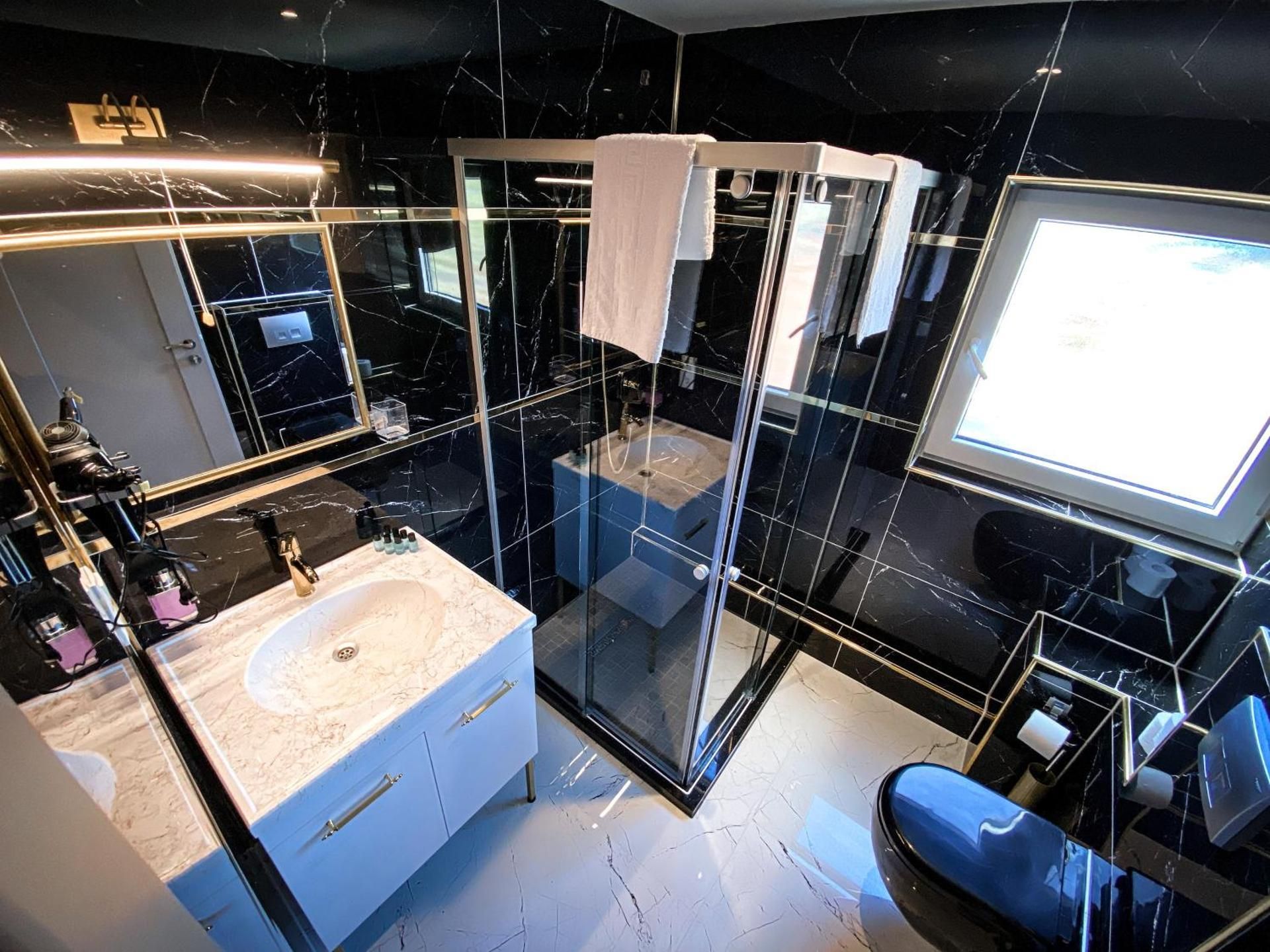 Quadruple Room with Shared Bathroom