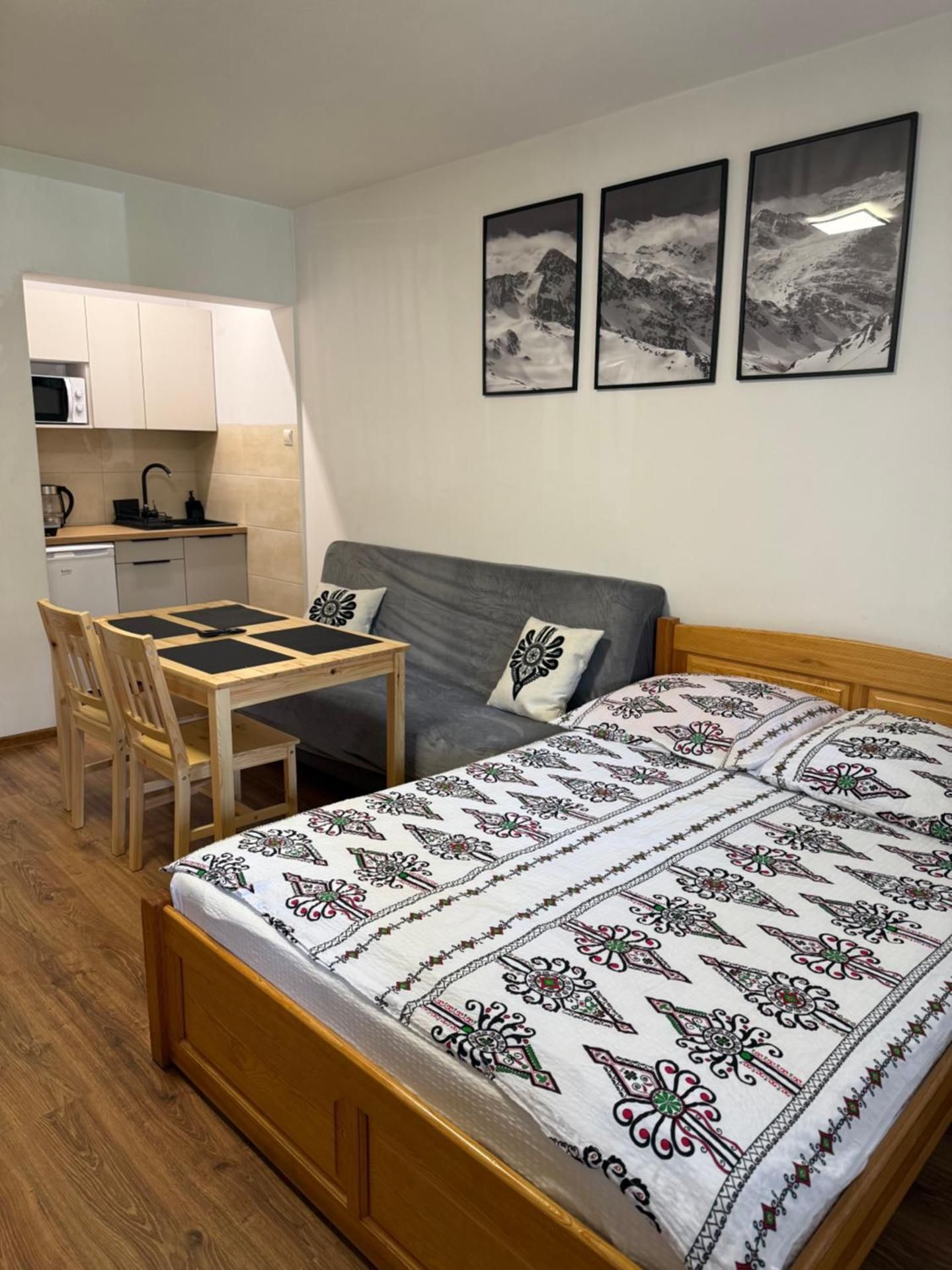 Quadruple Room with Terrace