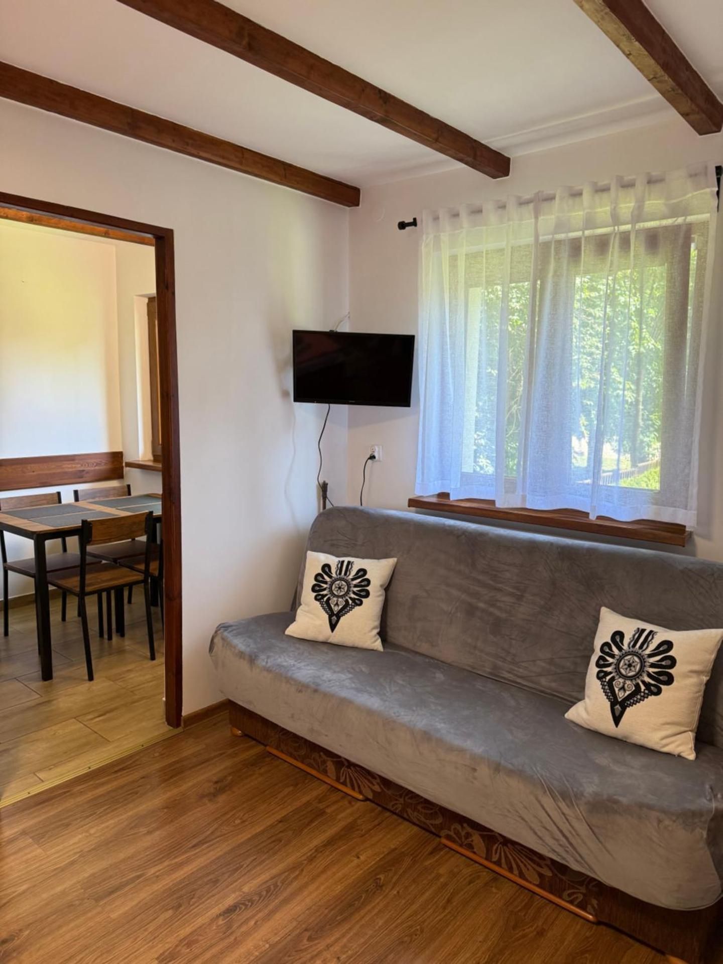 Economy Triple Room