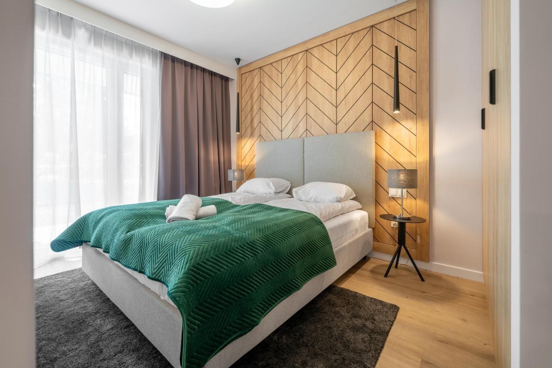 One-Bedroom Apartment with View