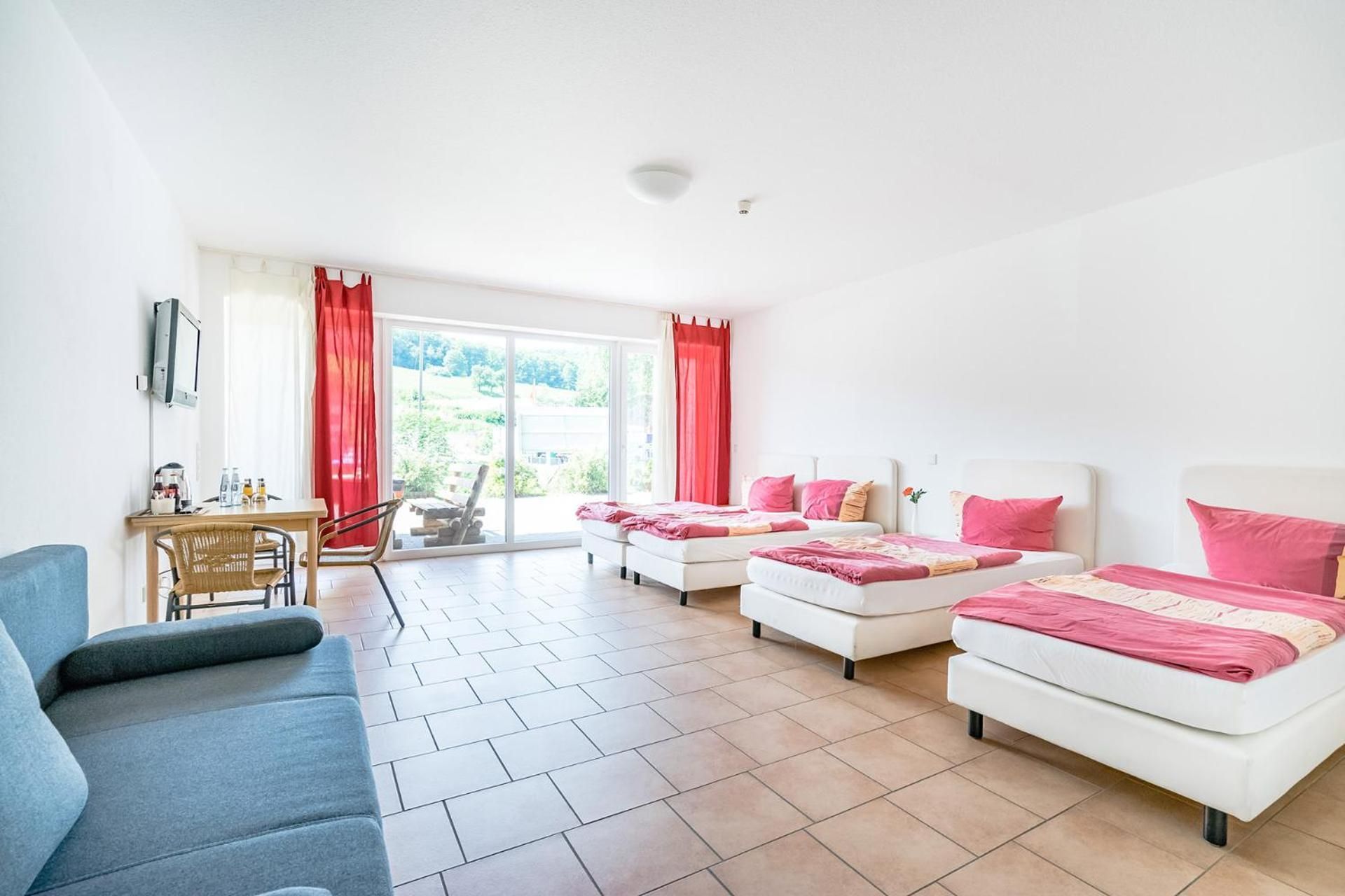 Apartment (4 Adults)
