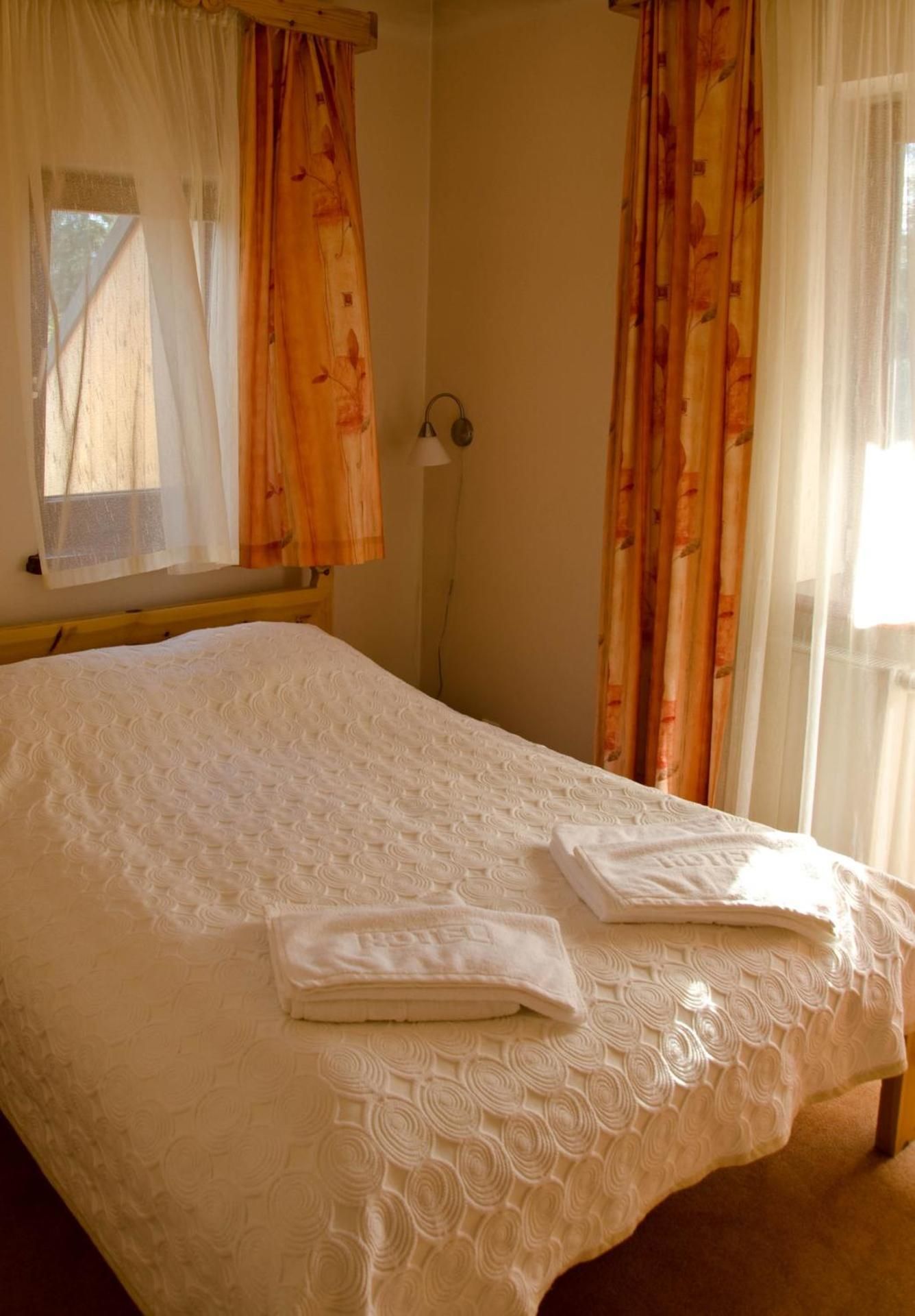 Family Room (2 Adults + 2 Children)