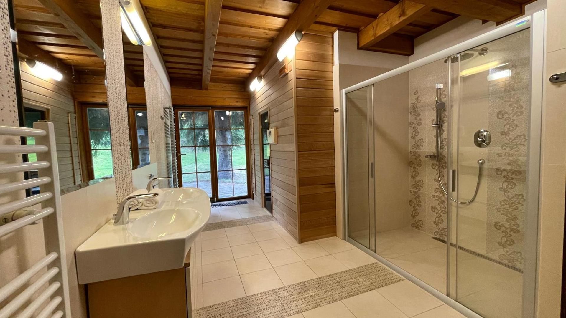 Apartment Executive with 4 Bedrooms
