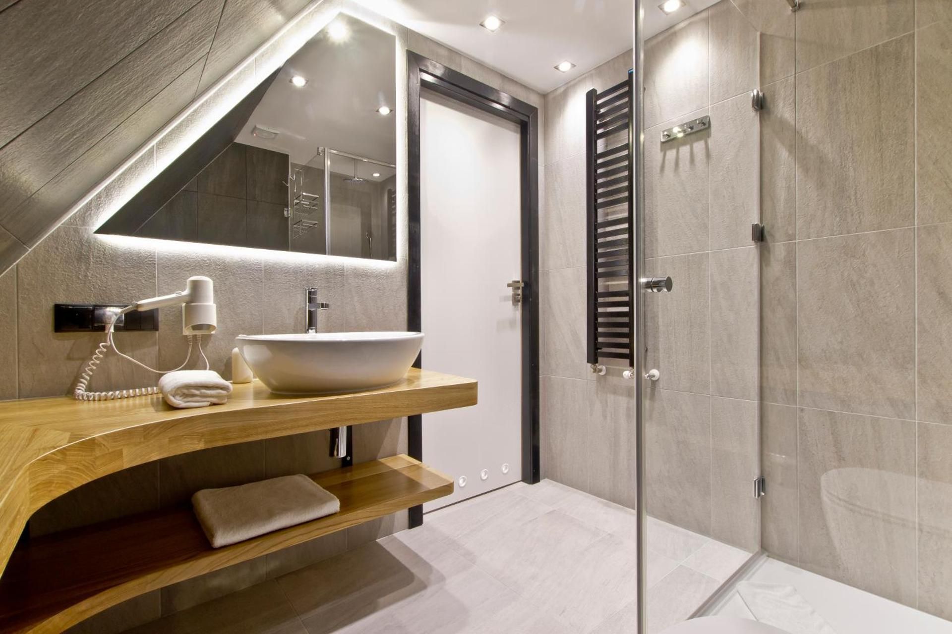 Premium Single Room