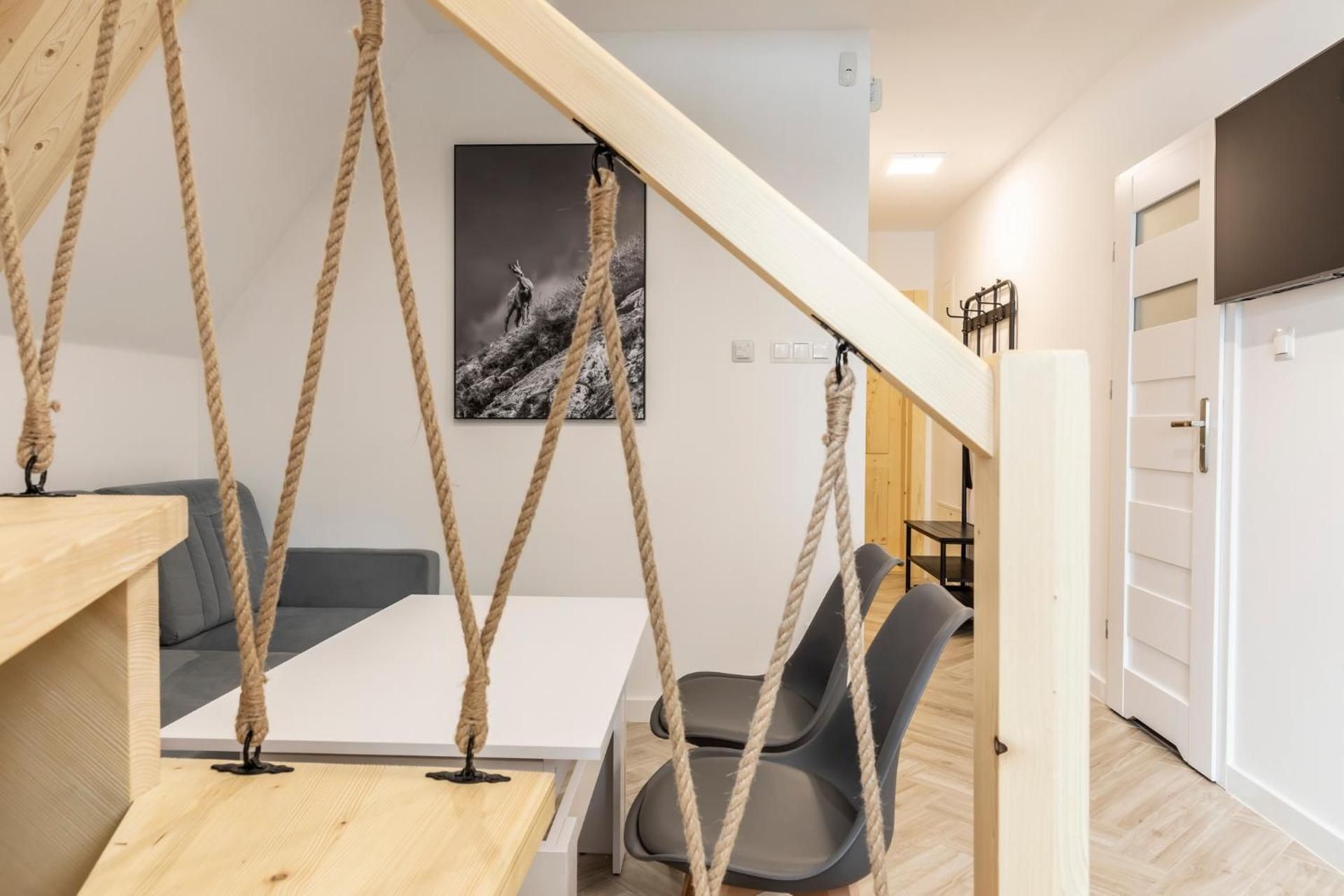 Apartament z balkonem i widokiem na góry nr 8