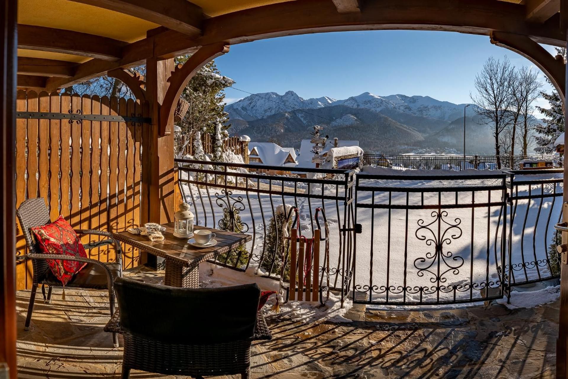 Junior Suite with Mountain View