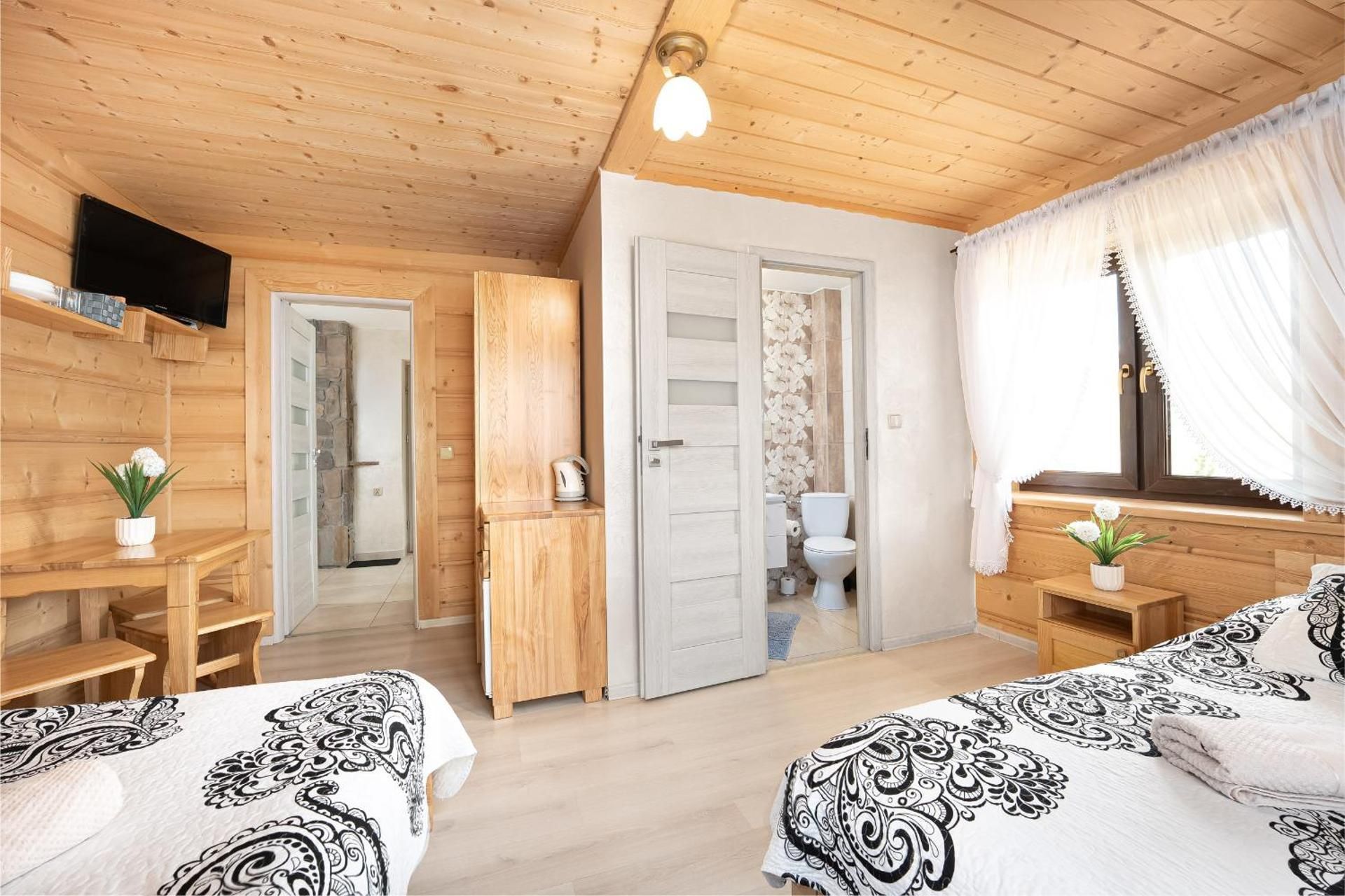 Quadruple Room with Private Bathroom