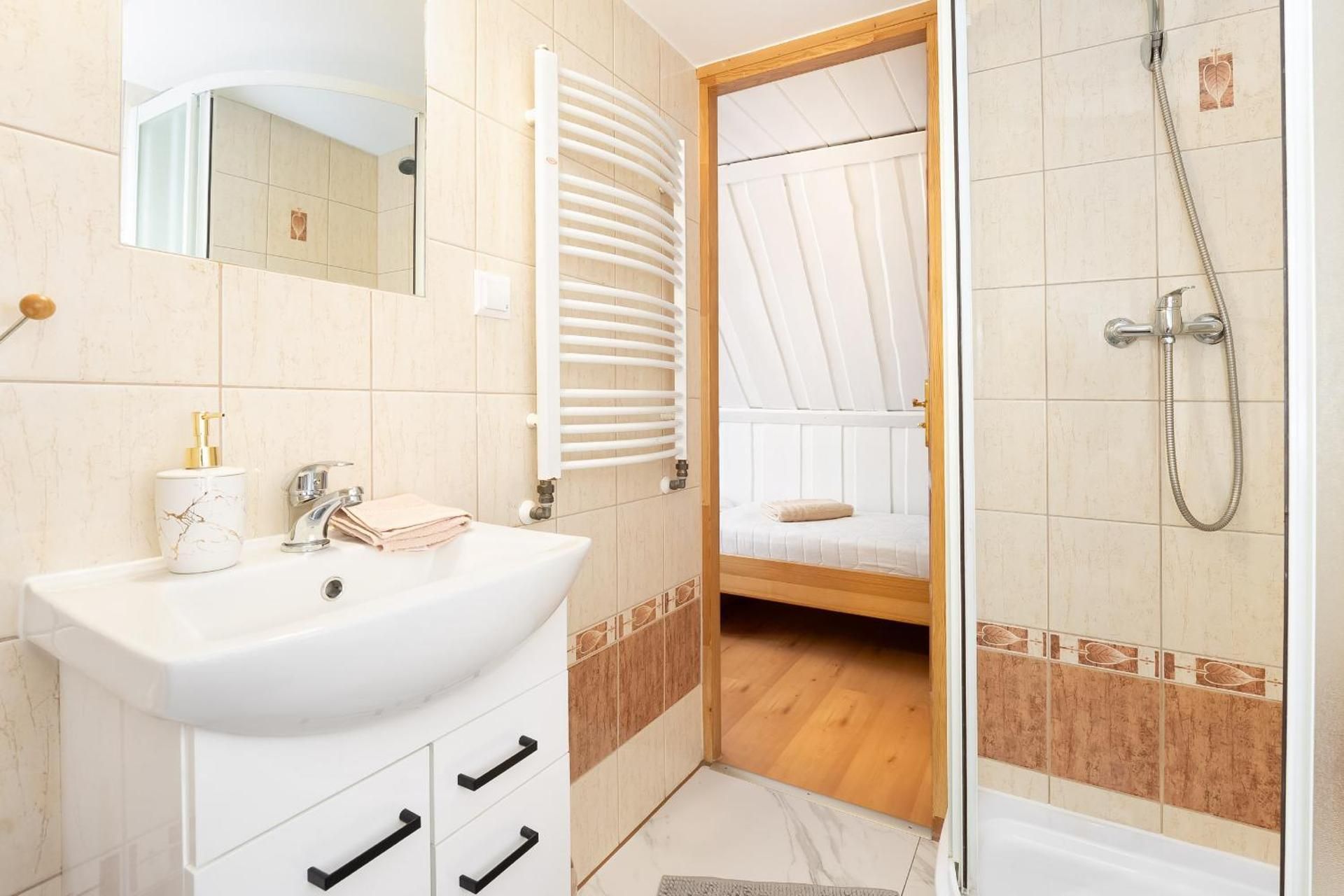 Economy Quadruple Room