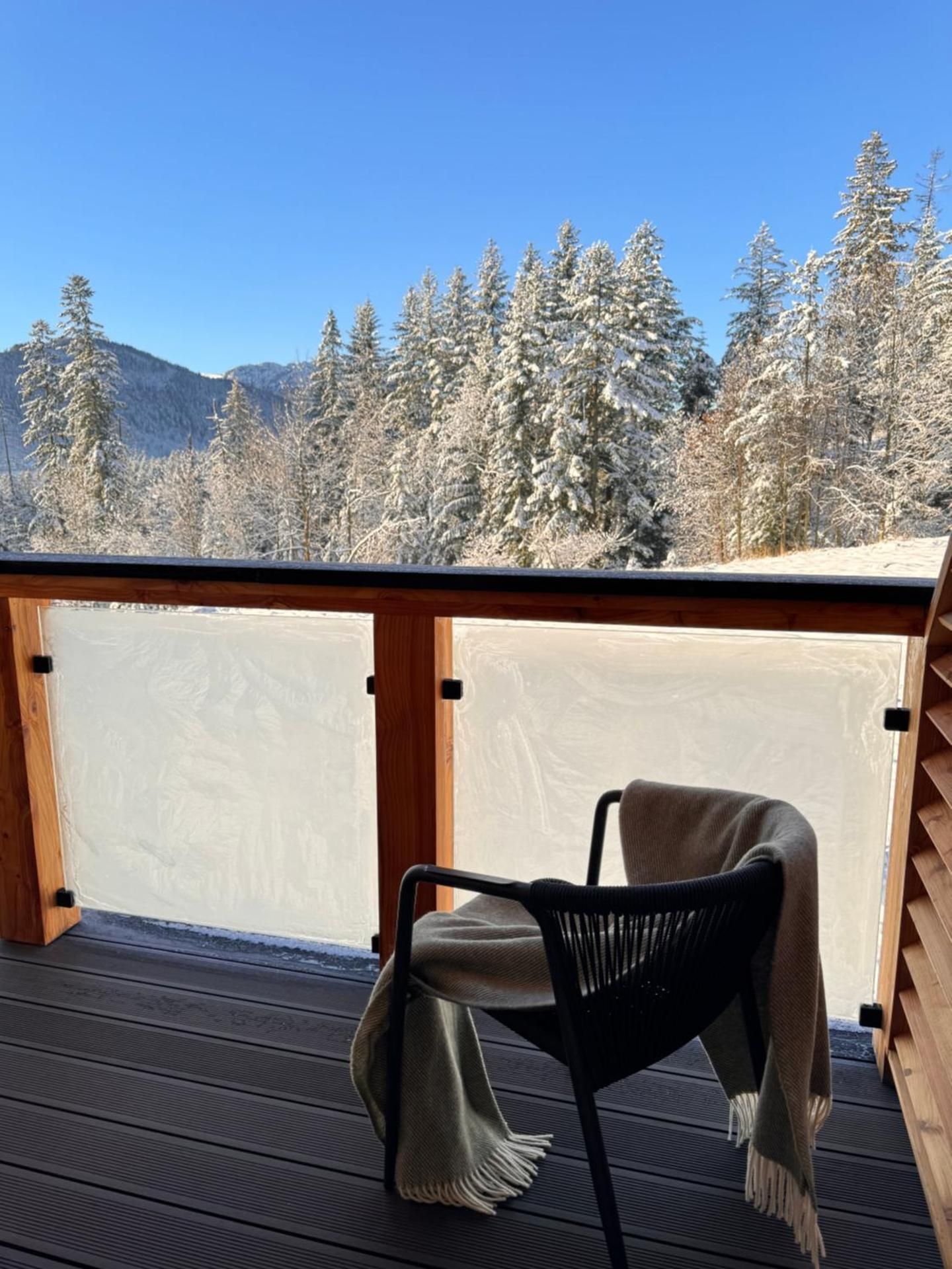 Deluxe Double or Twin Room with Mountain View