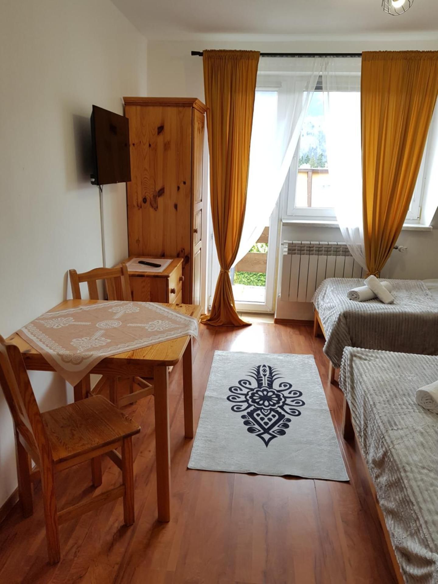 Triple Room with Mountain View