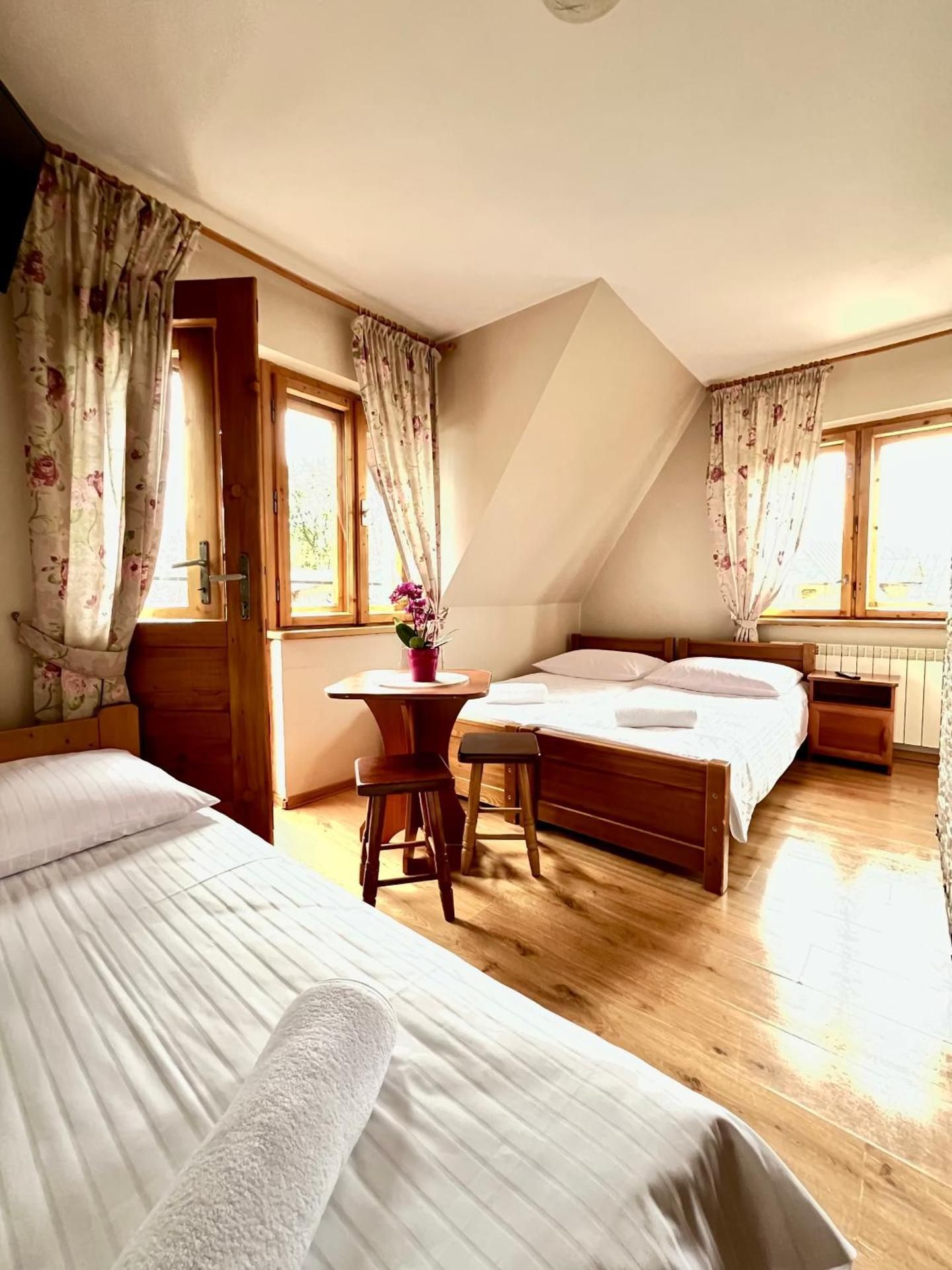 Triple Room with Mountain View