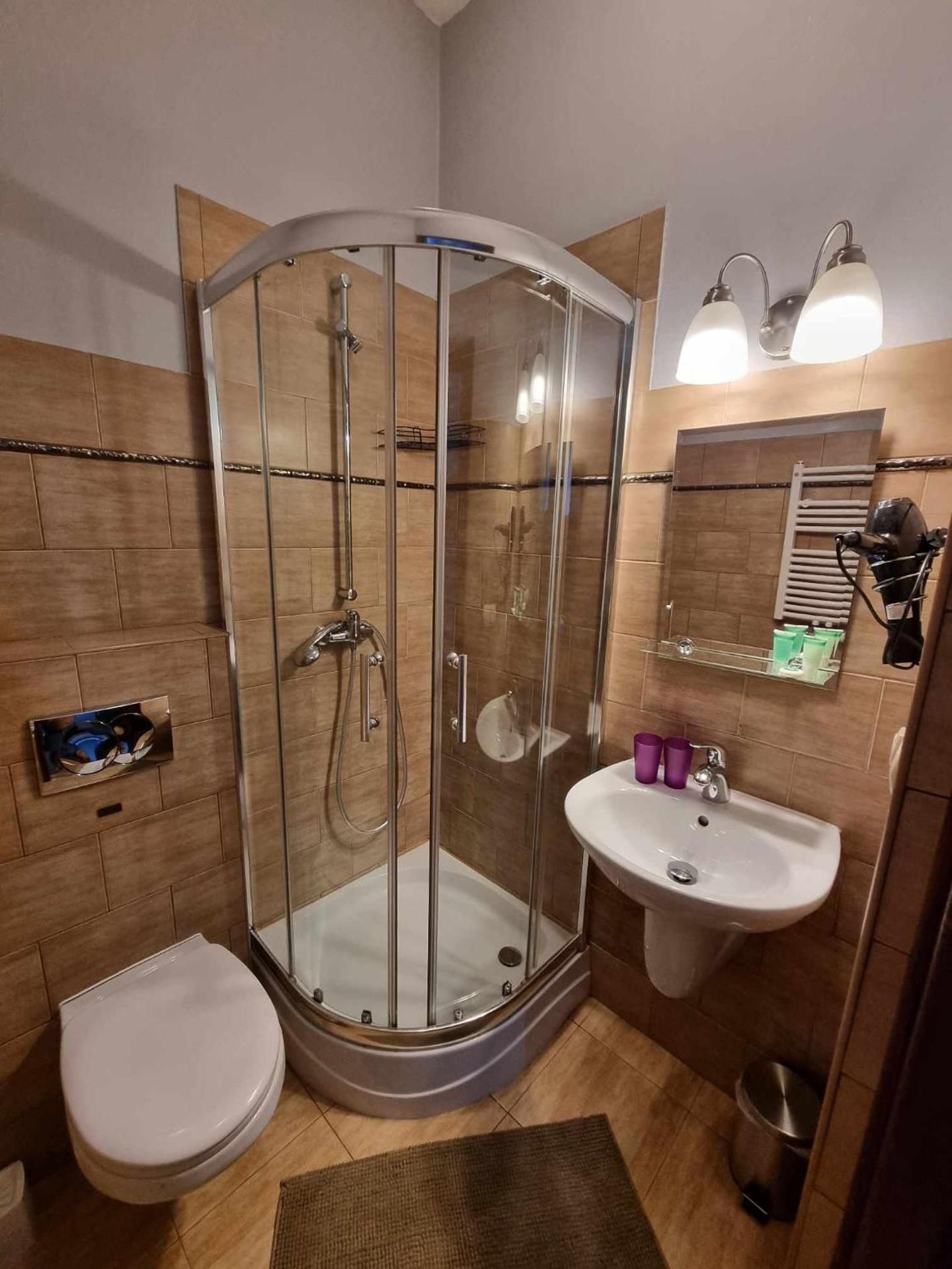 Quadruple Room with Private Bathroom
