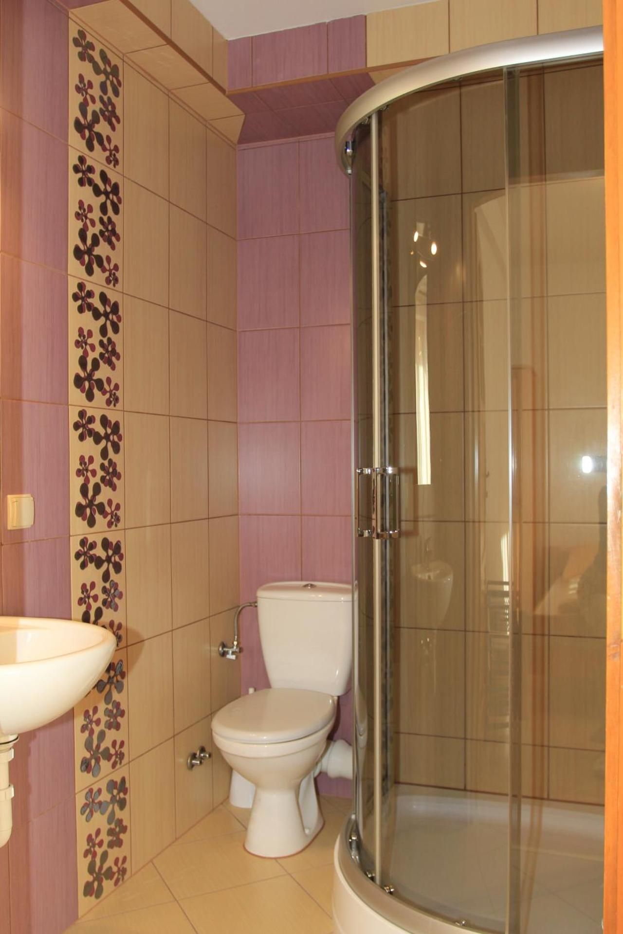 Deluxe Double Room (2 Adults + 1 Child)