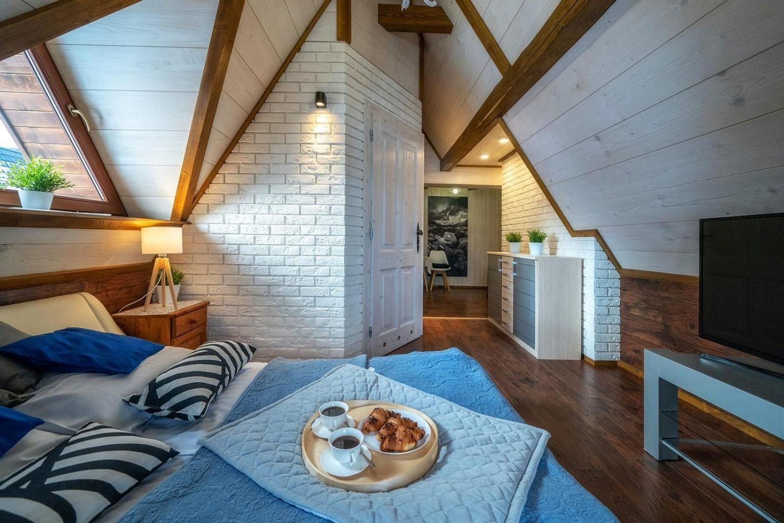 Triple Room with Mountain View