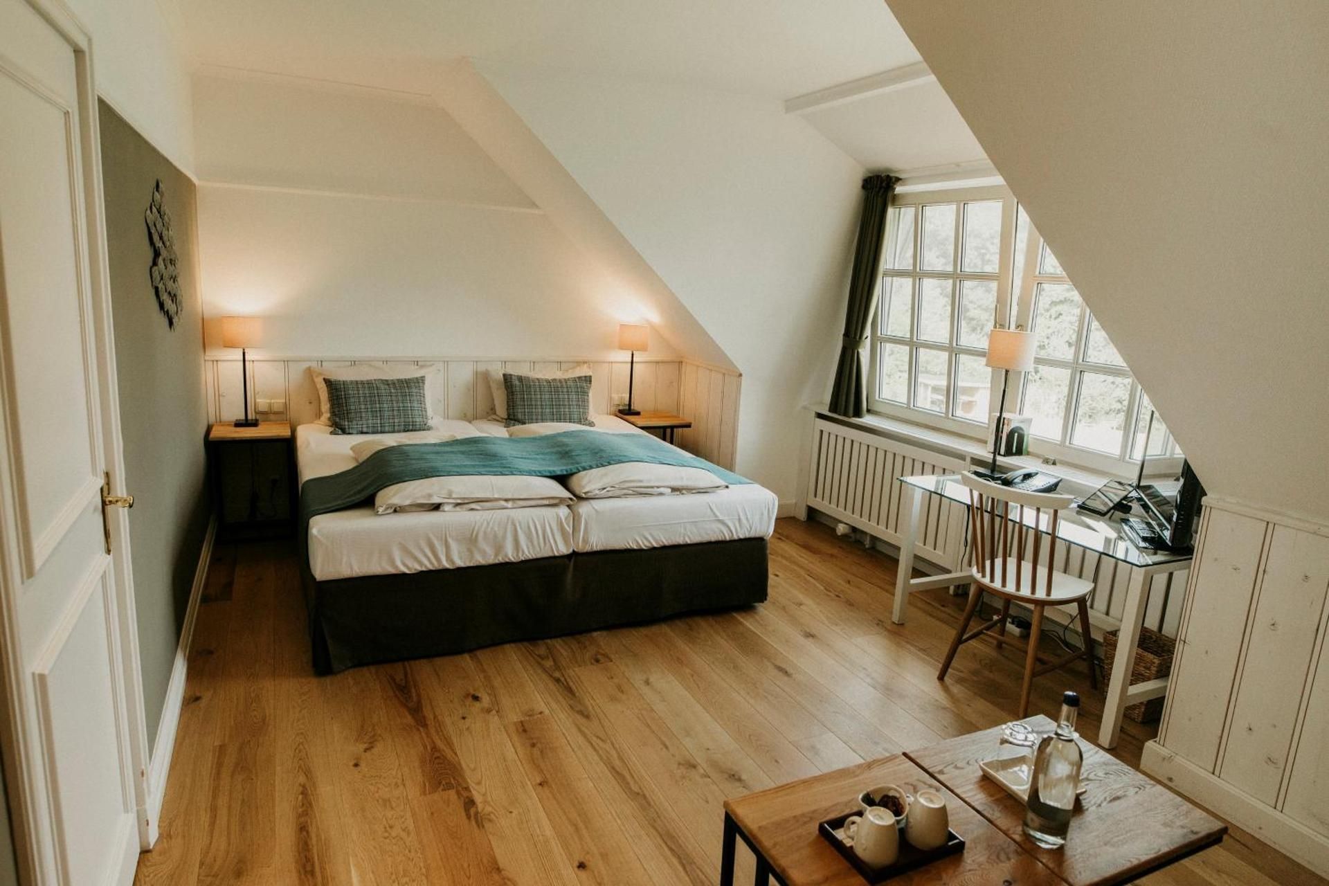 Comfort Double Room with Lake View
