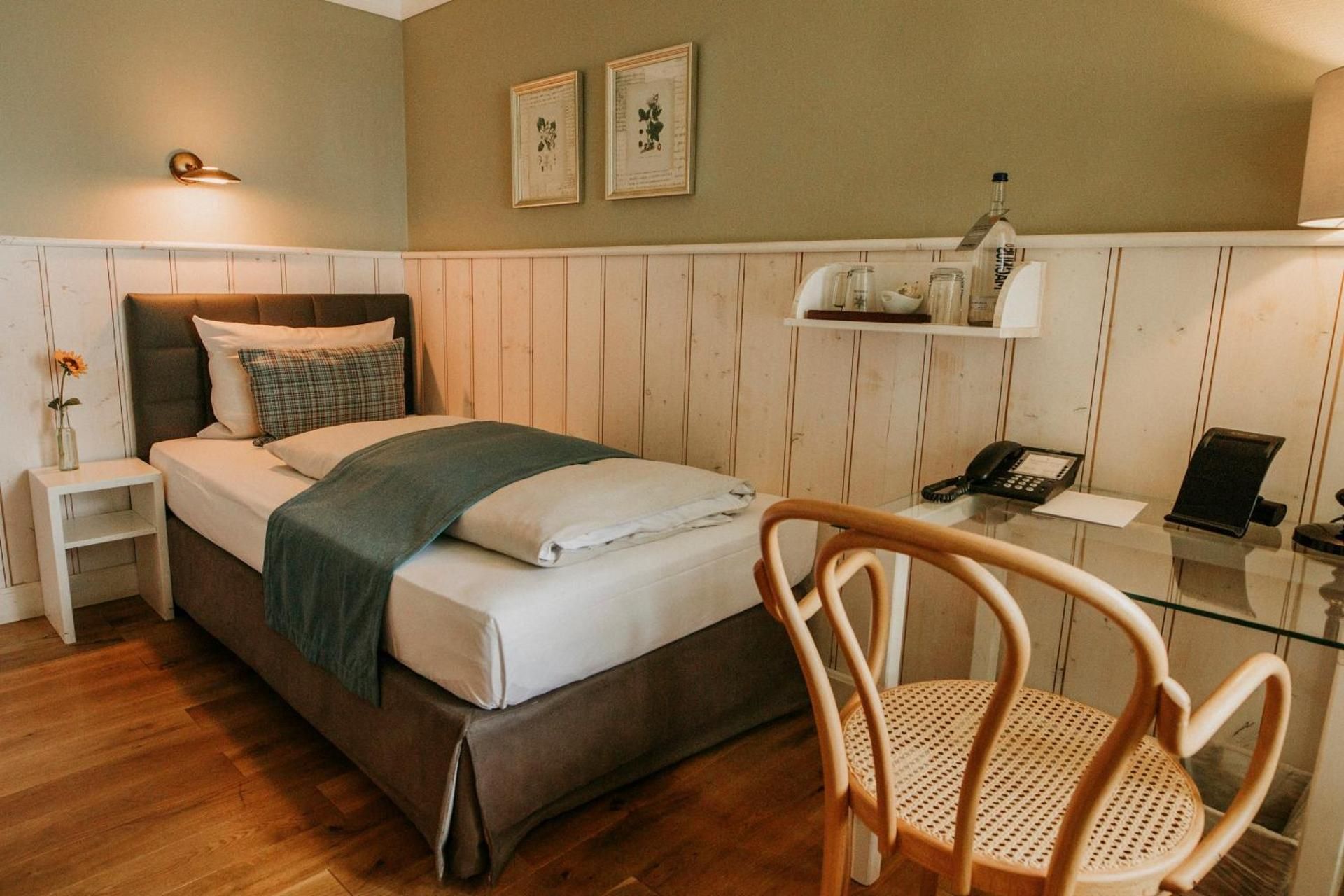 Economy Single Room