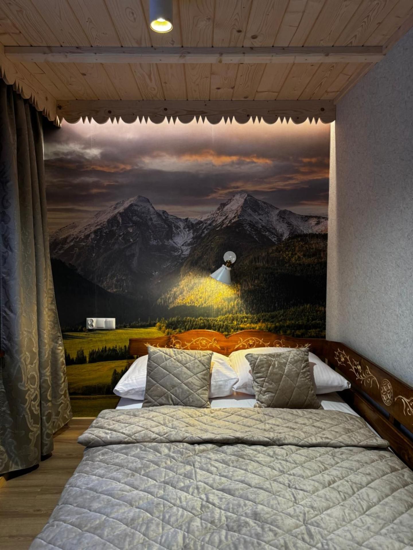 Two-Bedroom Deluxe Apartment