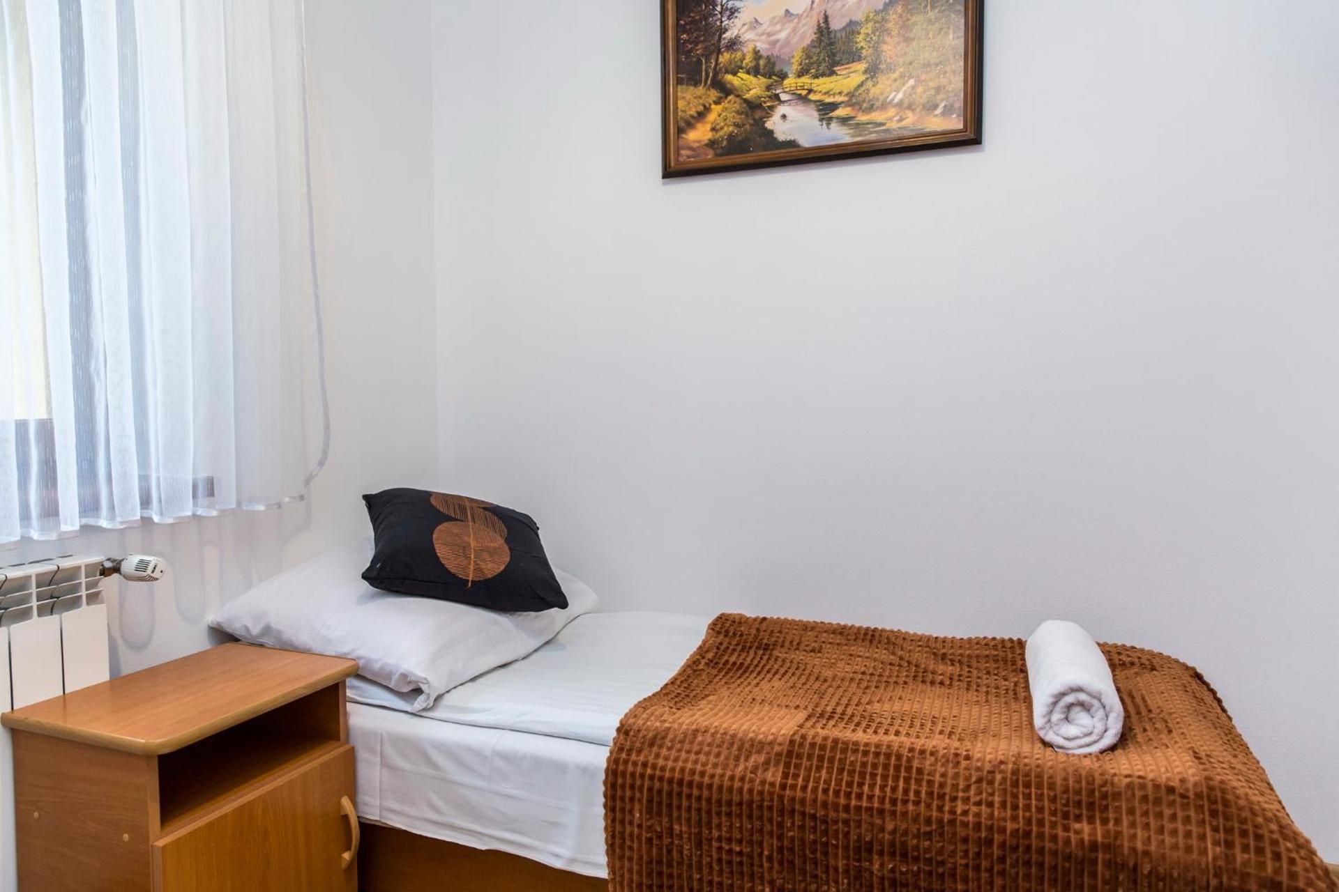 Single Room with Private External Bathroom