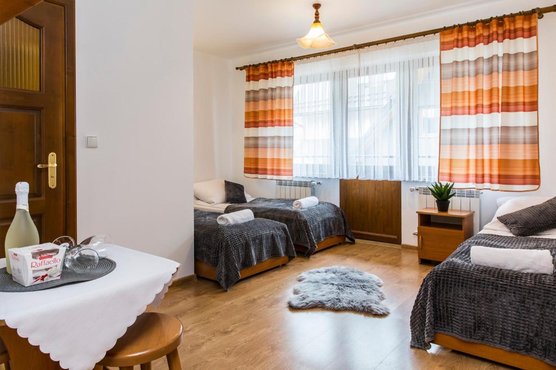 Triple Room with Private Bathroom