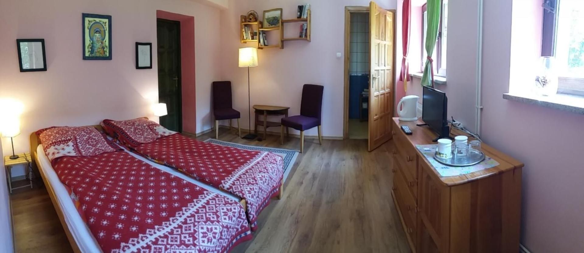 Queen Room with Garden View