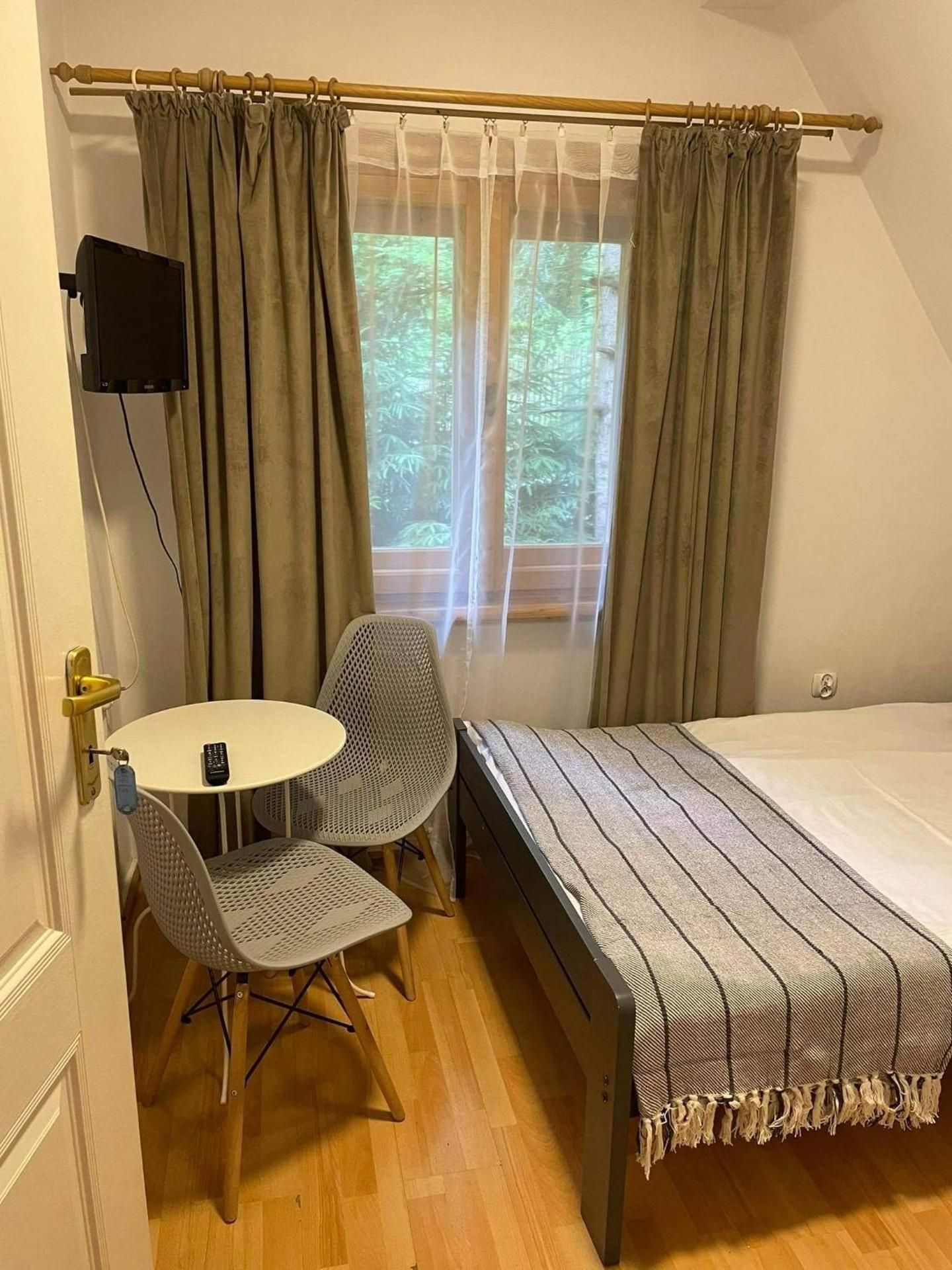 Economy Single Room