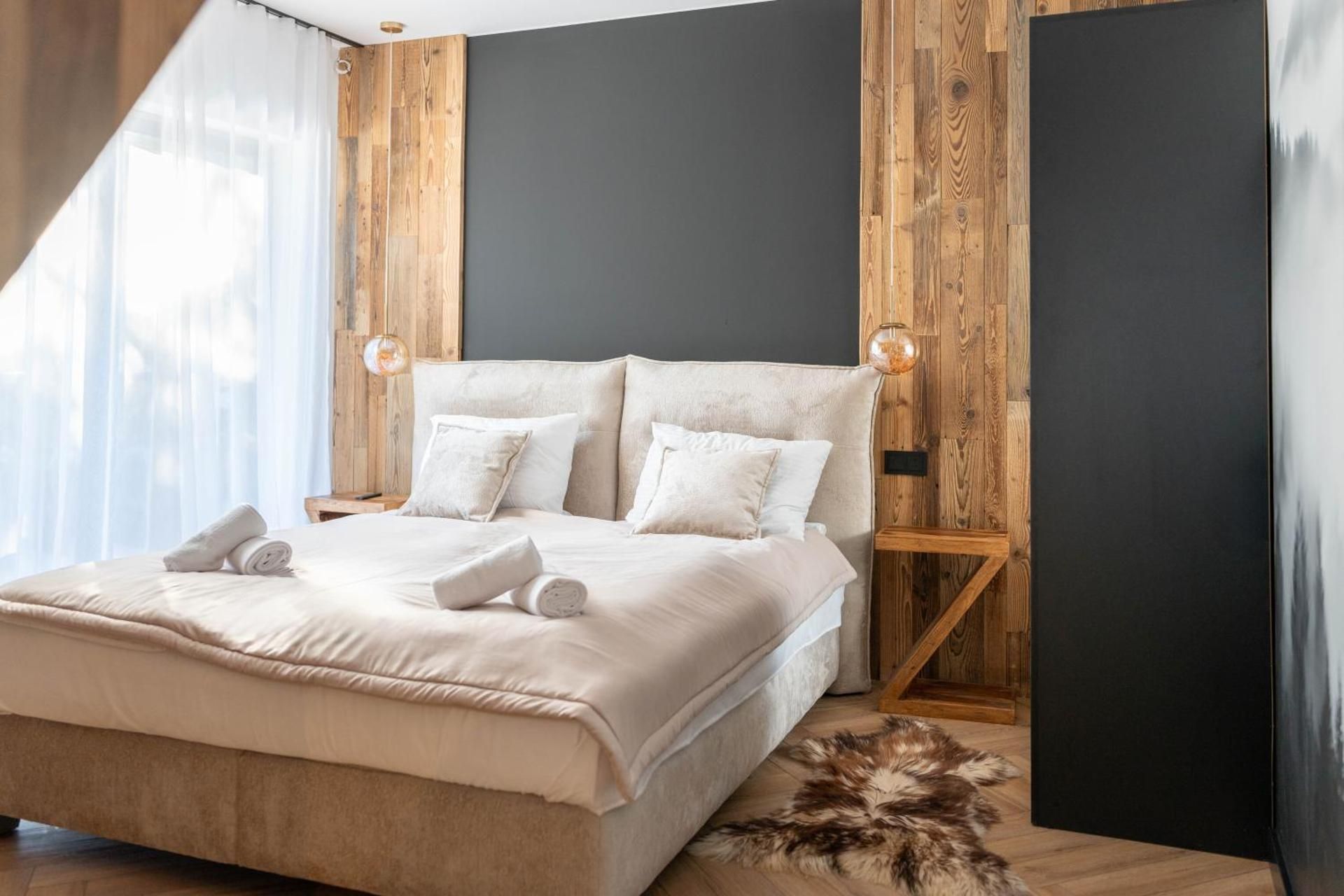 Two-Bedroom Deluxe Apartment