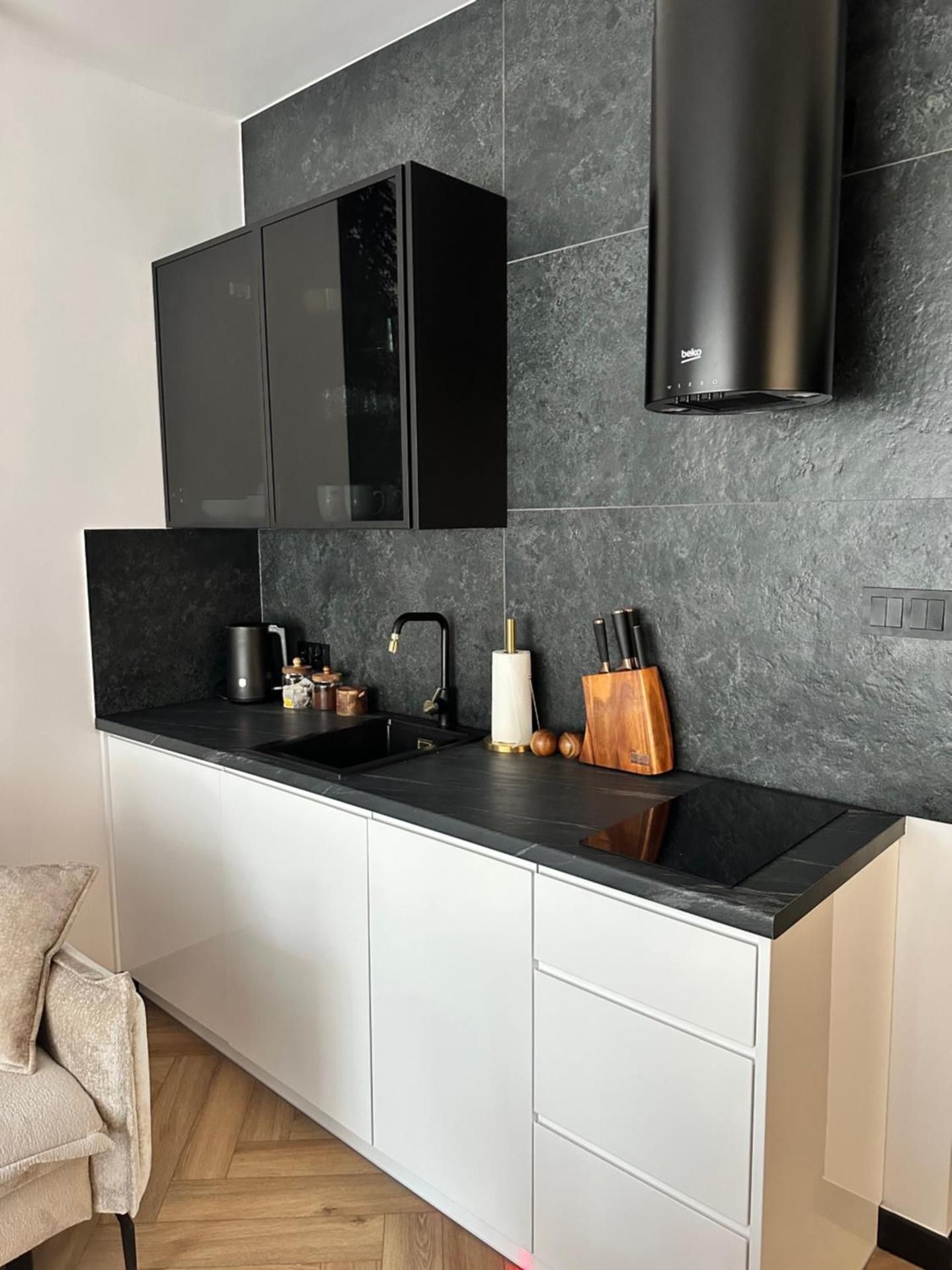 One-Bedroom Deluxe Apartment