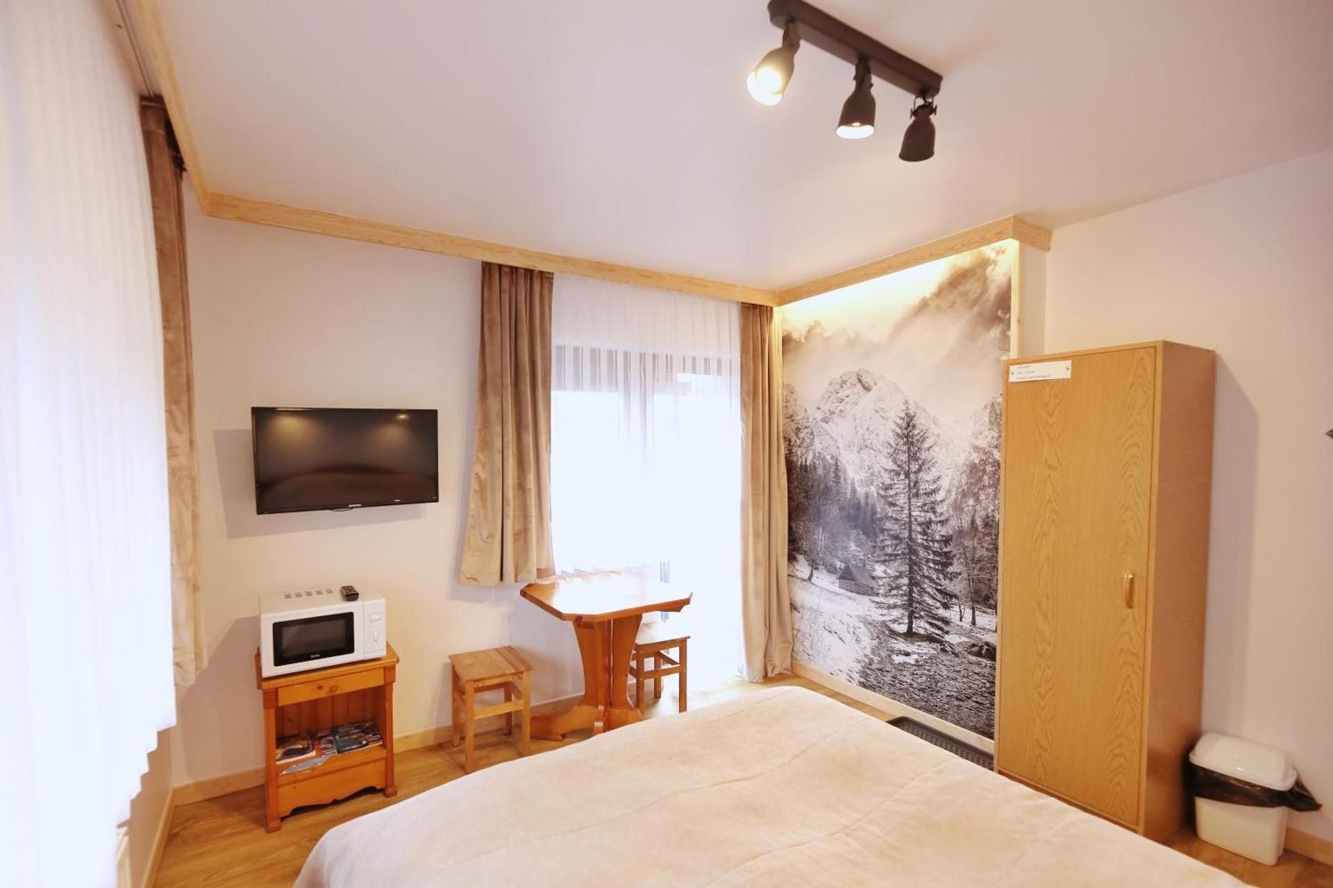 Double Room with Private External Bathroom