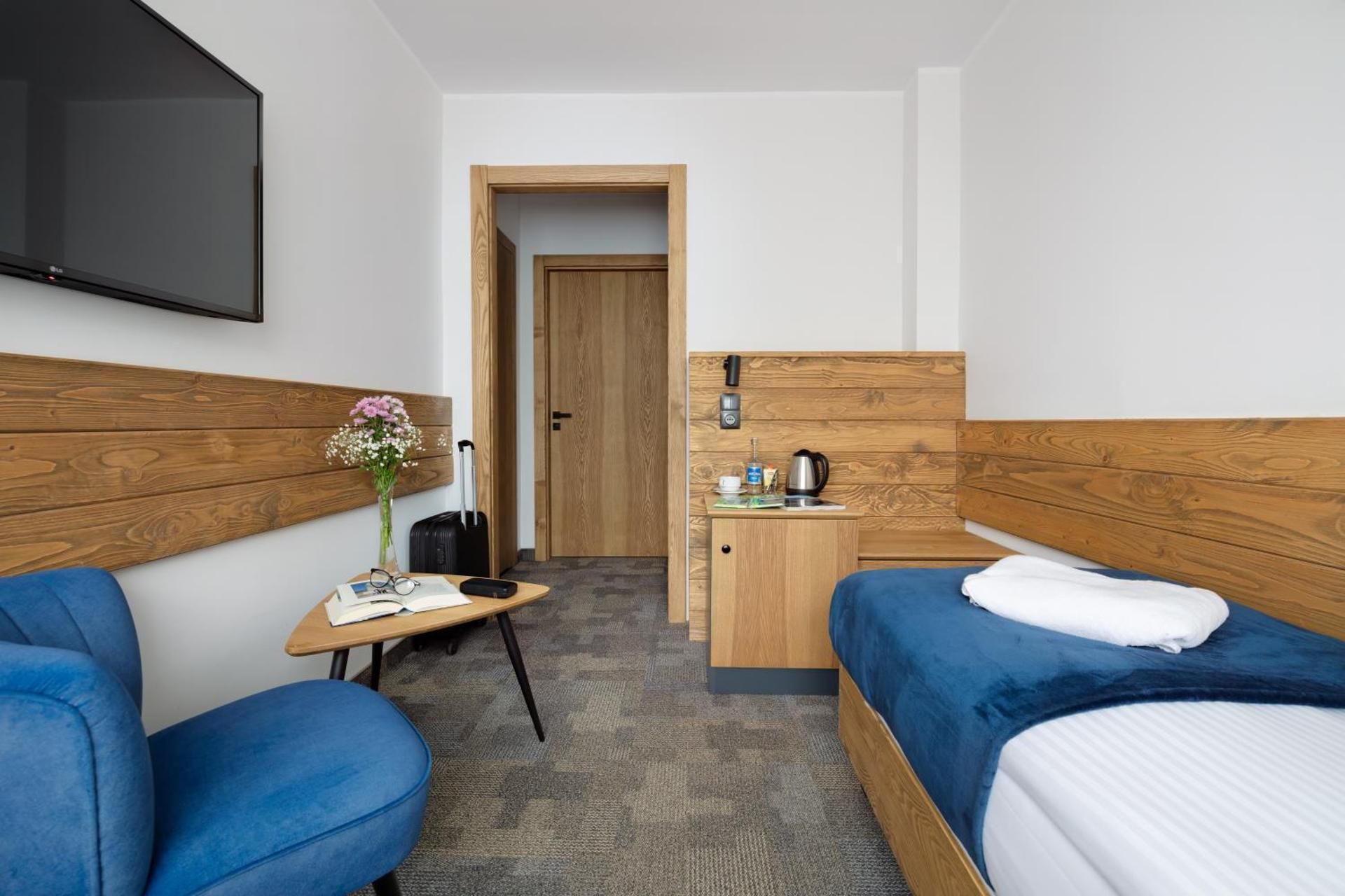 Single Room with Mountain View