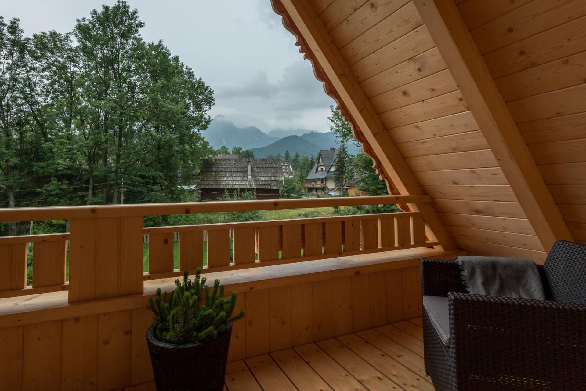 Junior Suite with Mountain View