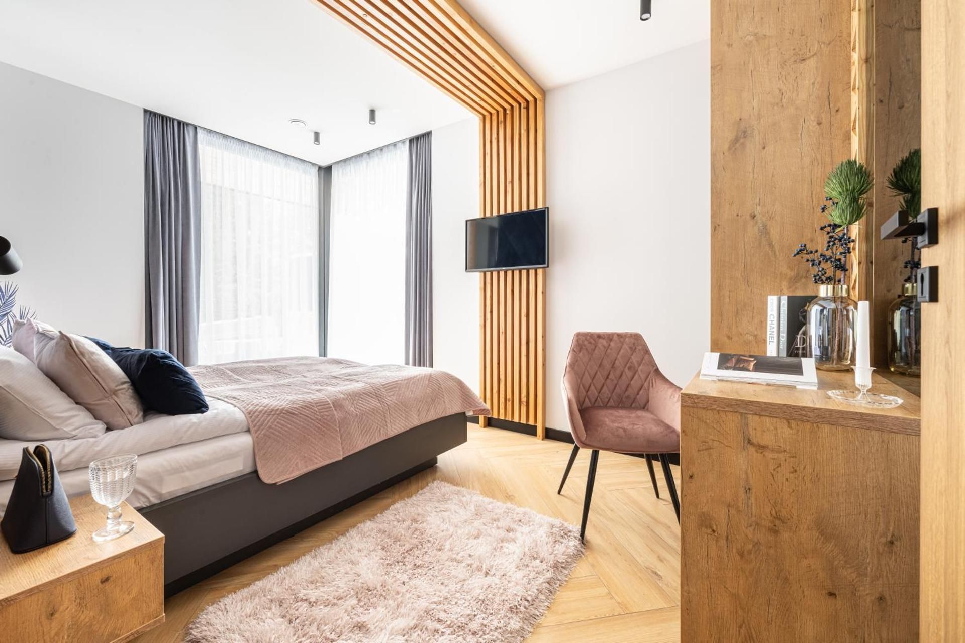 Deluxe Apartment