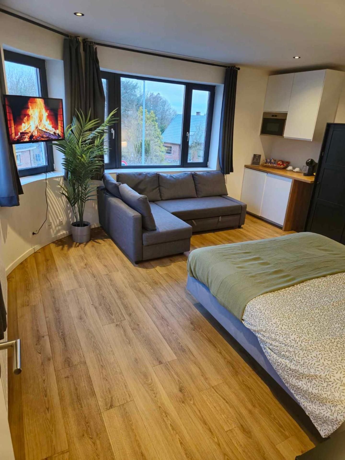 Double Room with Private Bathroom