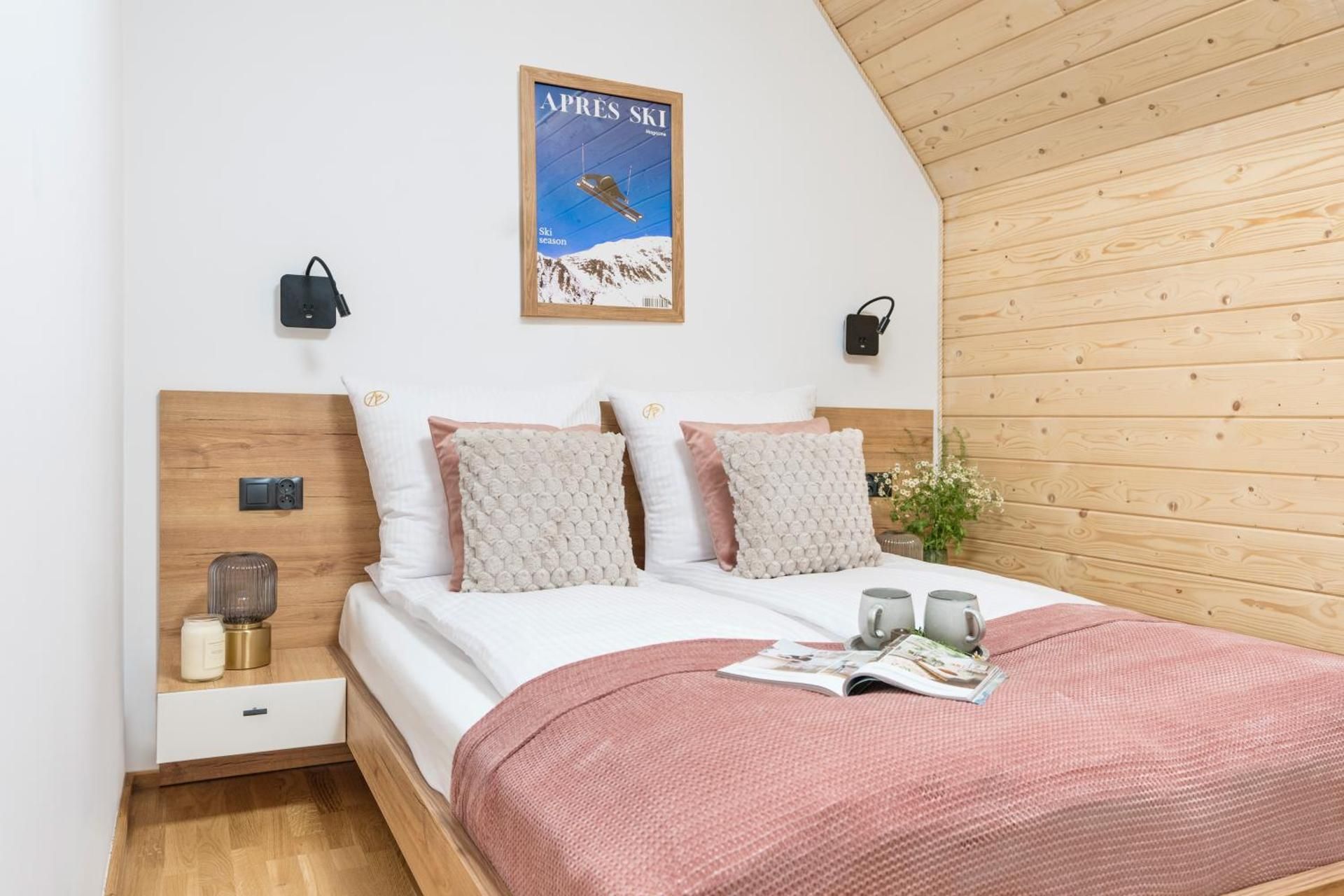 One-Bedroom Apartment with View