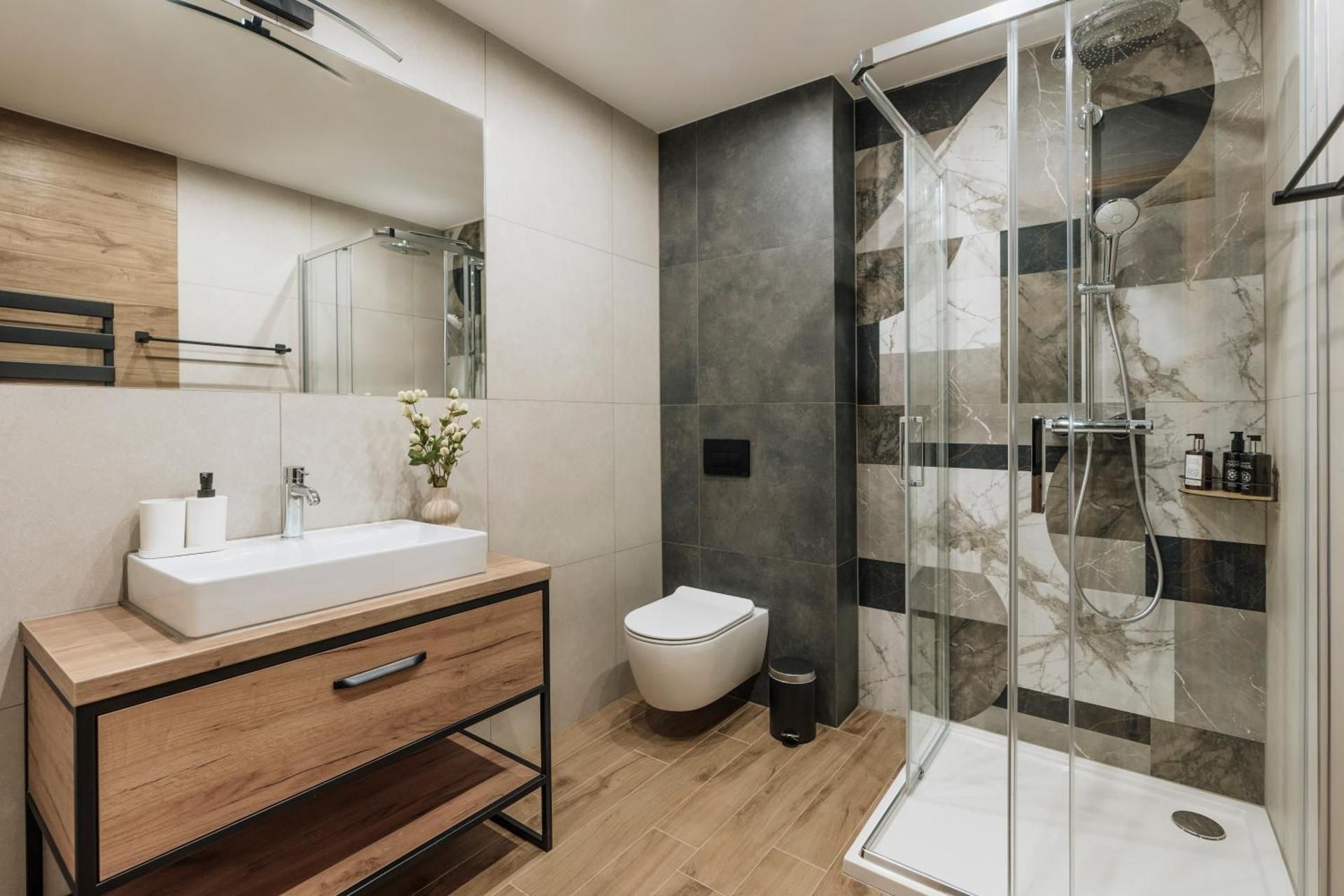 Studio Apartment with King Bed