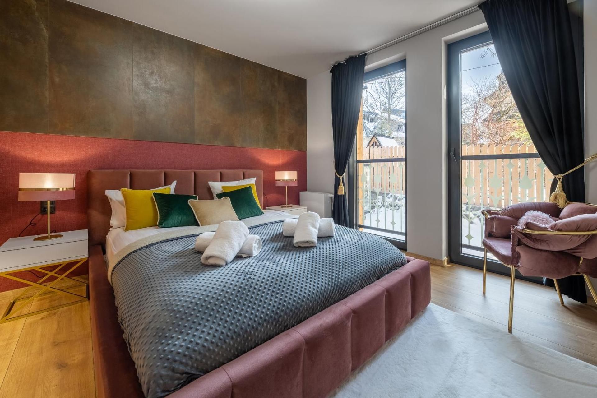 Deluxe Apartment with Balcony 1
