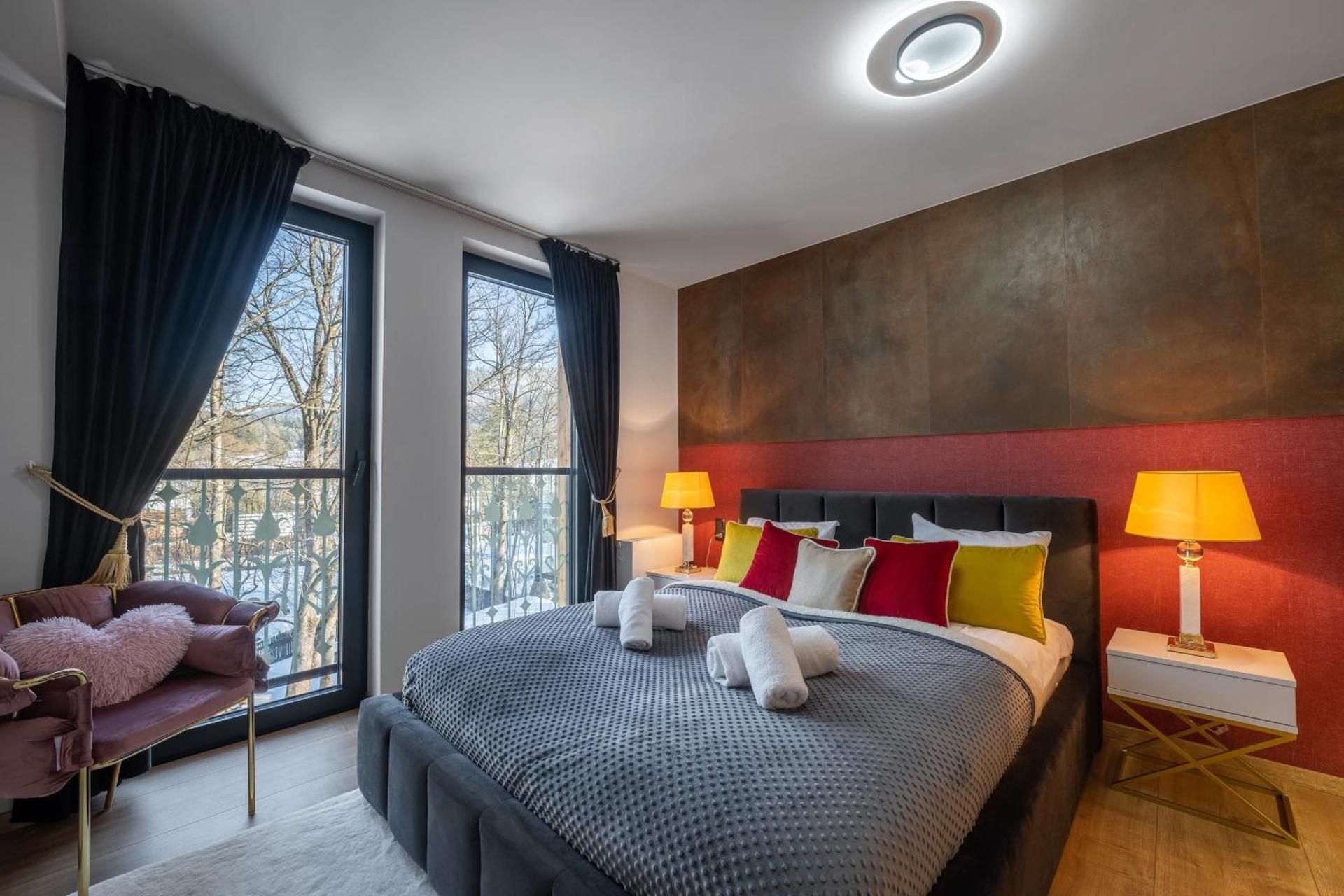 Deluxe Apartment with Balcony 4