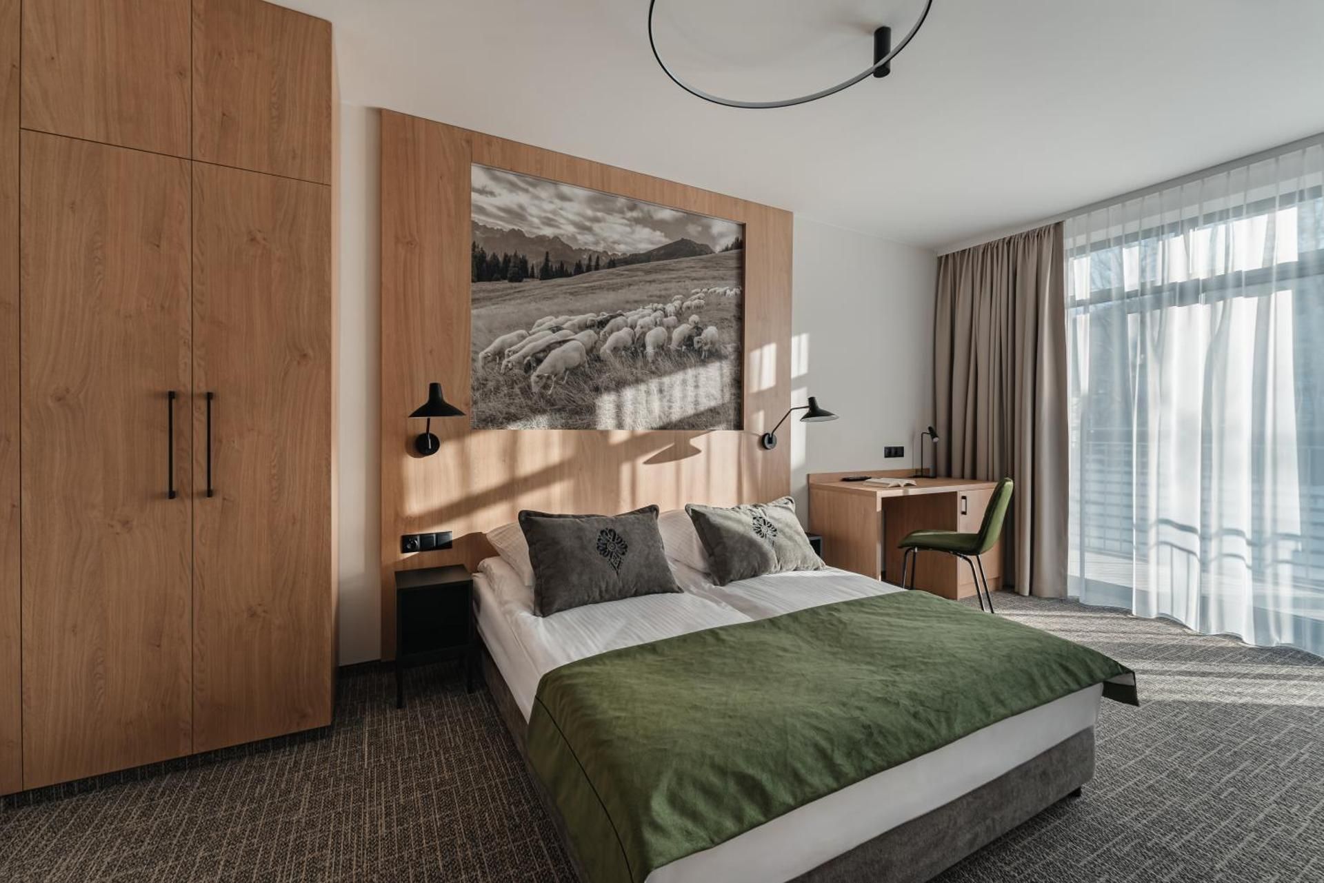 One-Bedroom Apartment with Balcony