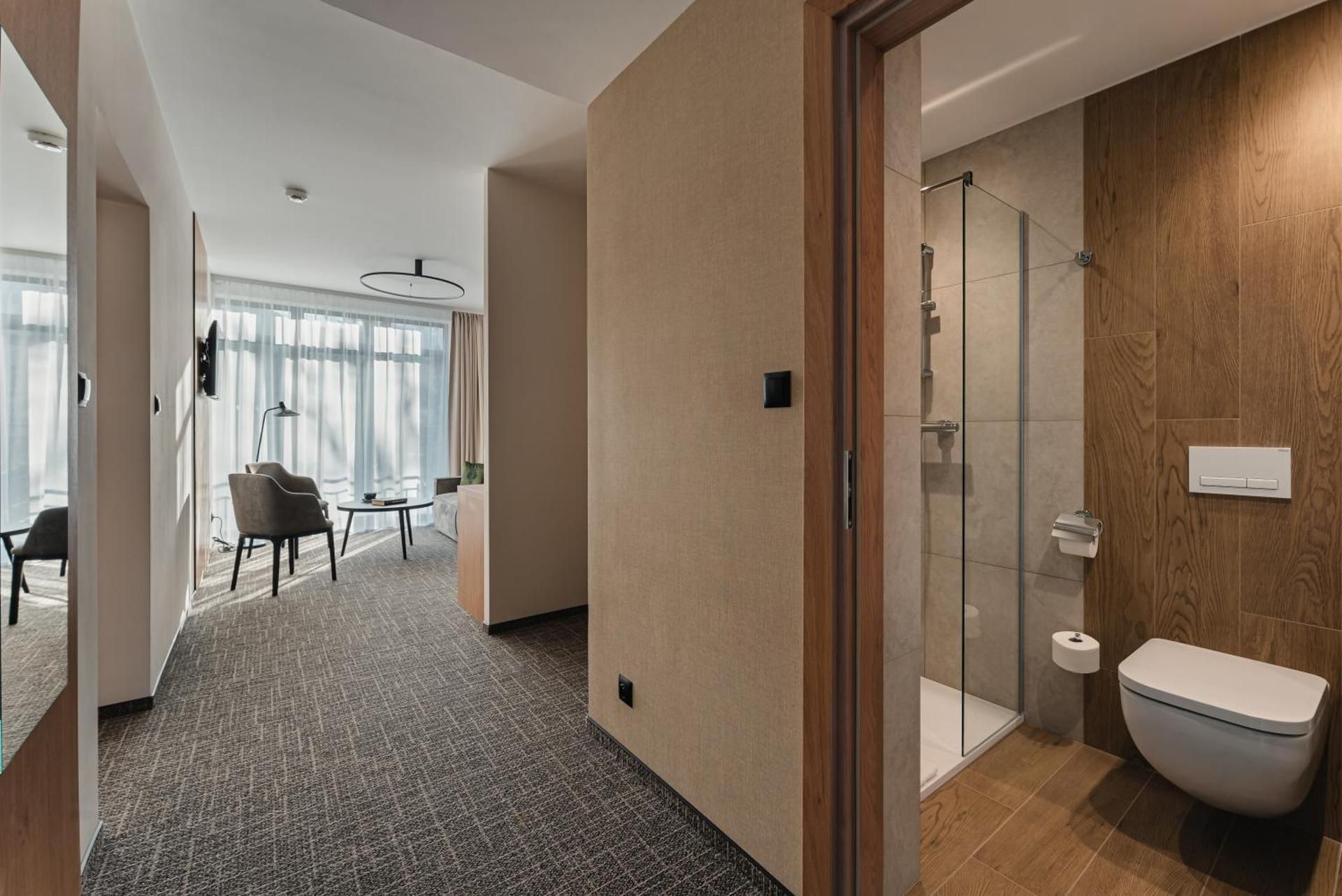 One-Bedroom Apartment with Balcony