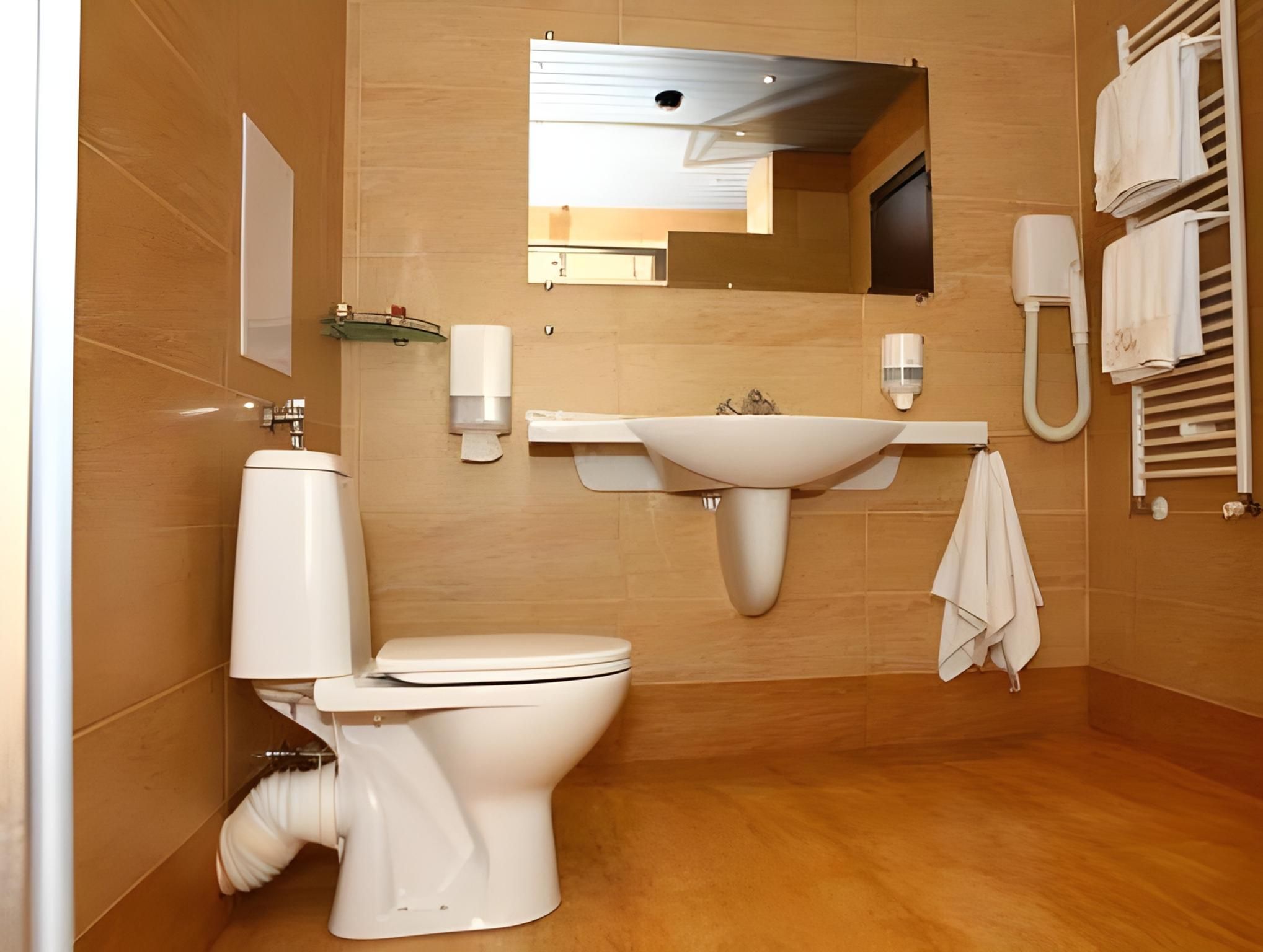 Deluxe Two-Bedroom Suite with Balcony