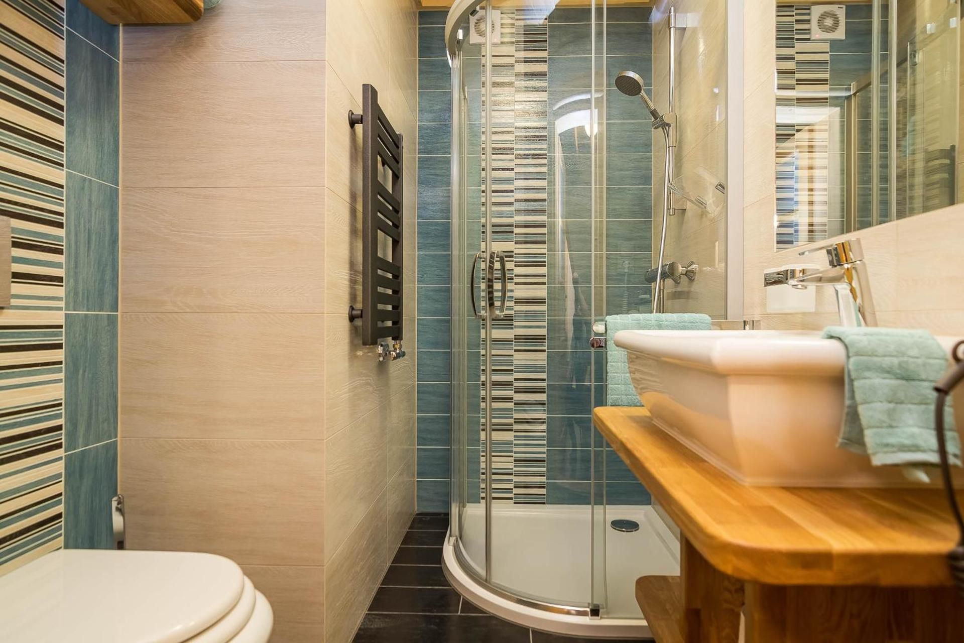 Apartment with Shower (2 Adults)