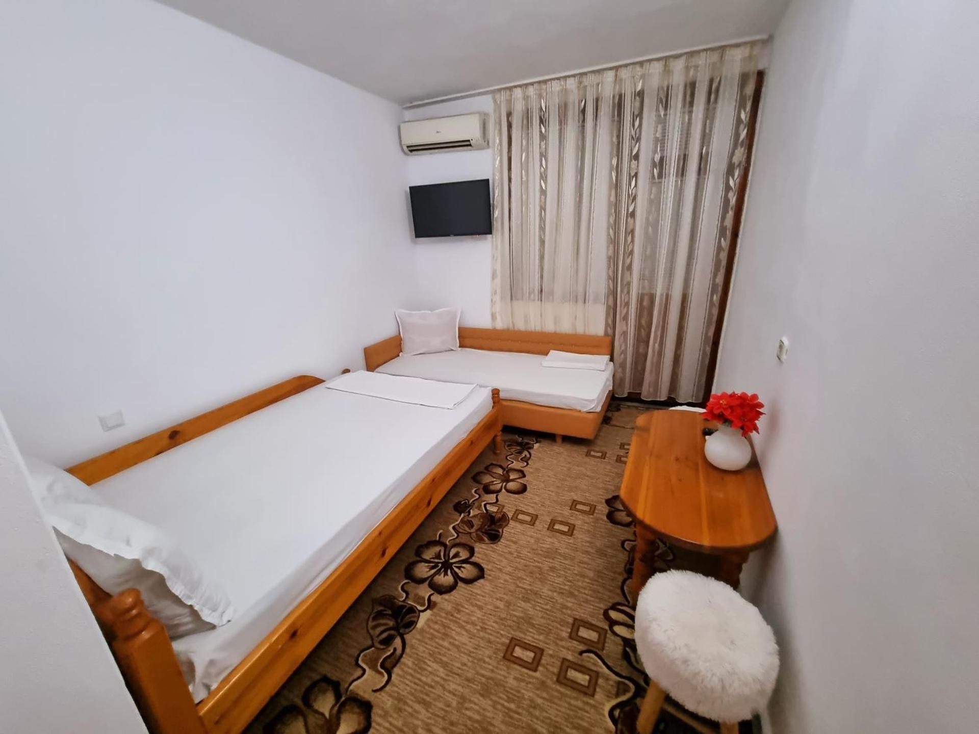 Basic Triple Room