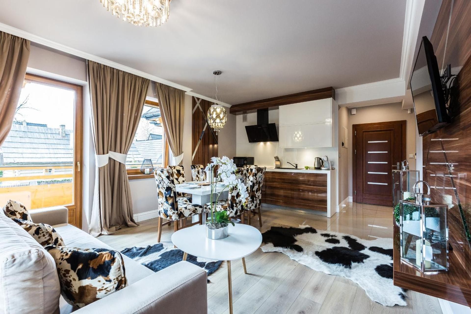 Two-Bedroom Apartment with Mountain View building A