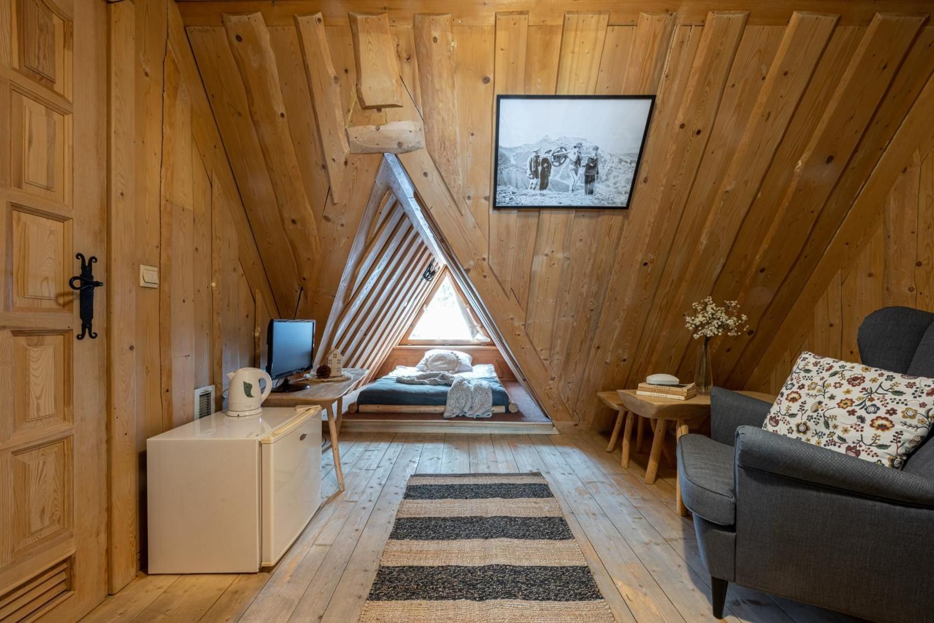 Economy Single Room