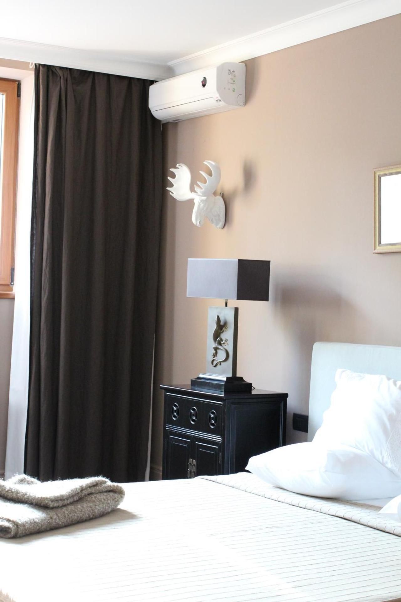 Double Room with Free Secured Parking