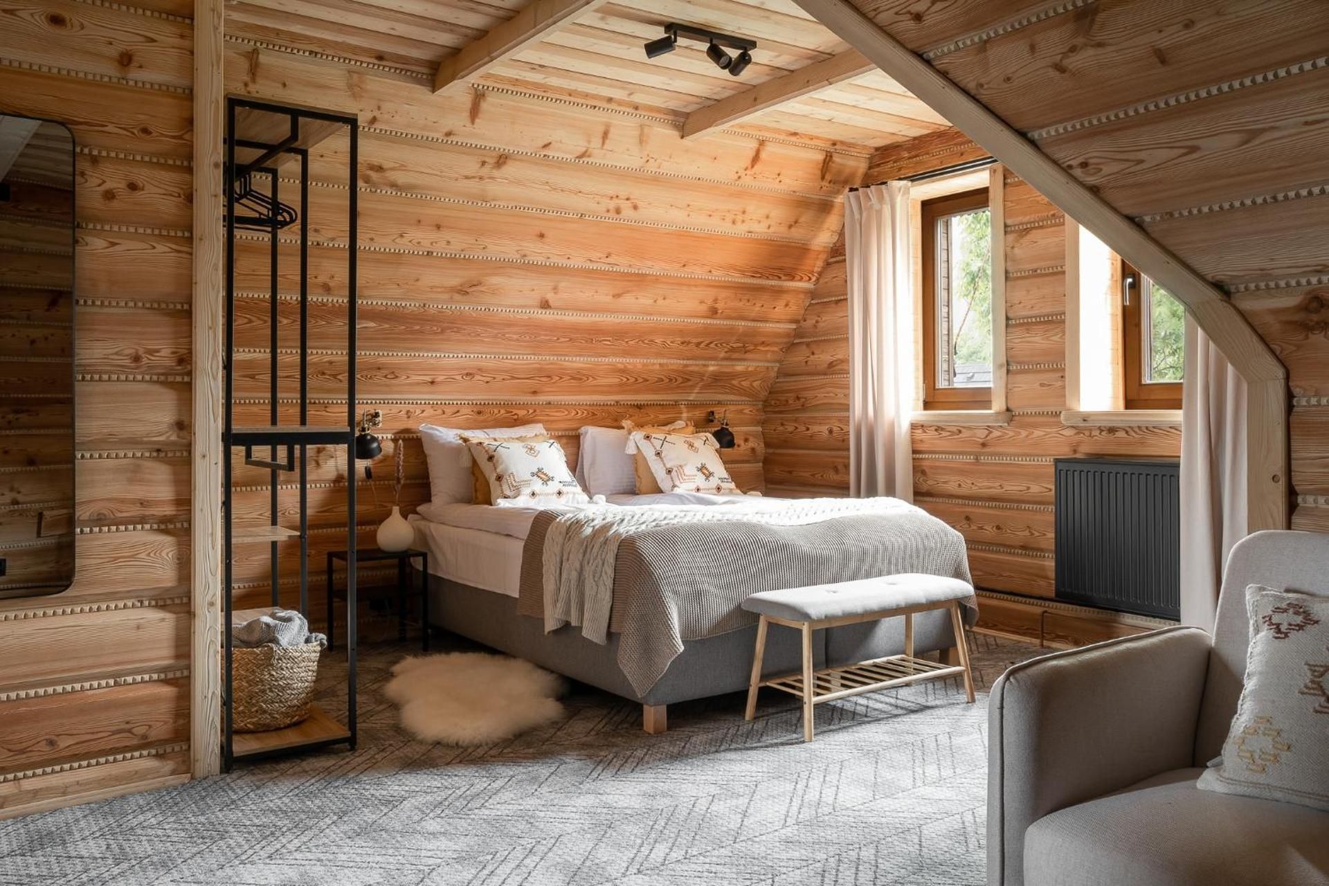 Deluxe Family Room